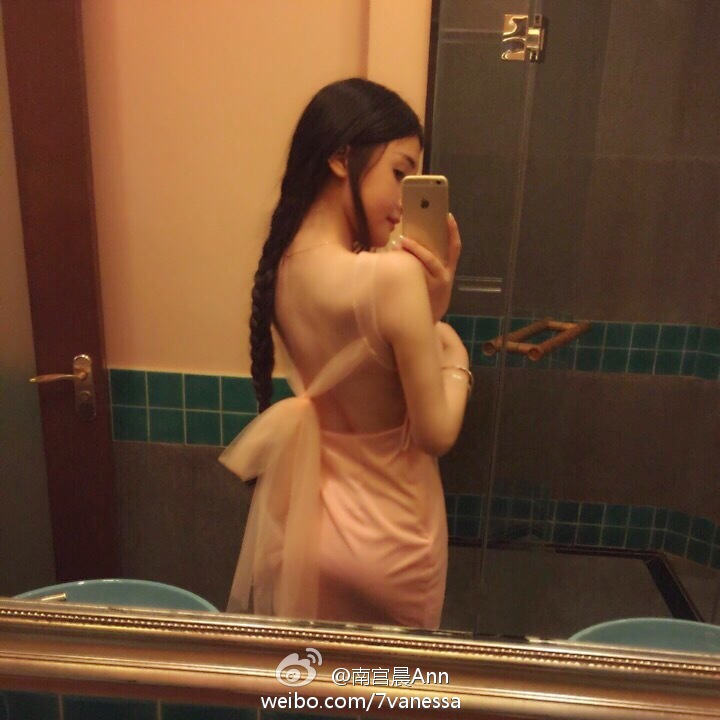 《秀人网 丁乔乔 私房照写真》第33张，模特丁乔乔，秀人网，私房照主题，全套46张