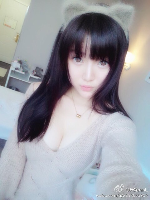 《秀人网 黄米妮 诱惑写真》第84张,模特黄米妮,秀人网,诱惑主题,全套100张