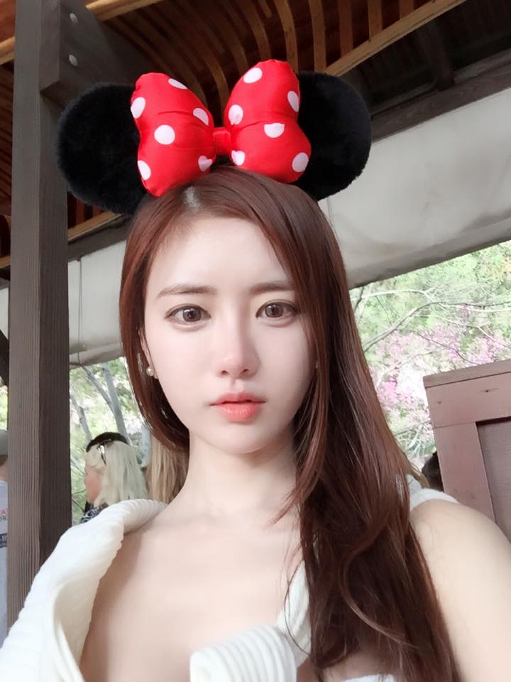 《易秀慧(易阳ELLY) 比基尼写真》第16张,模特易秀慧(易阳ELLY),比基尼主题,全套33张