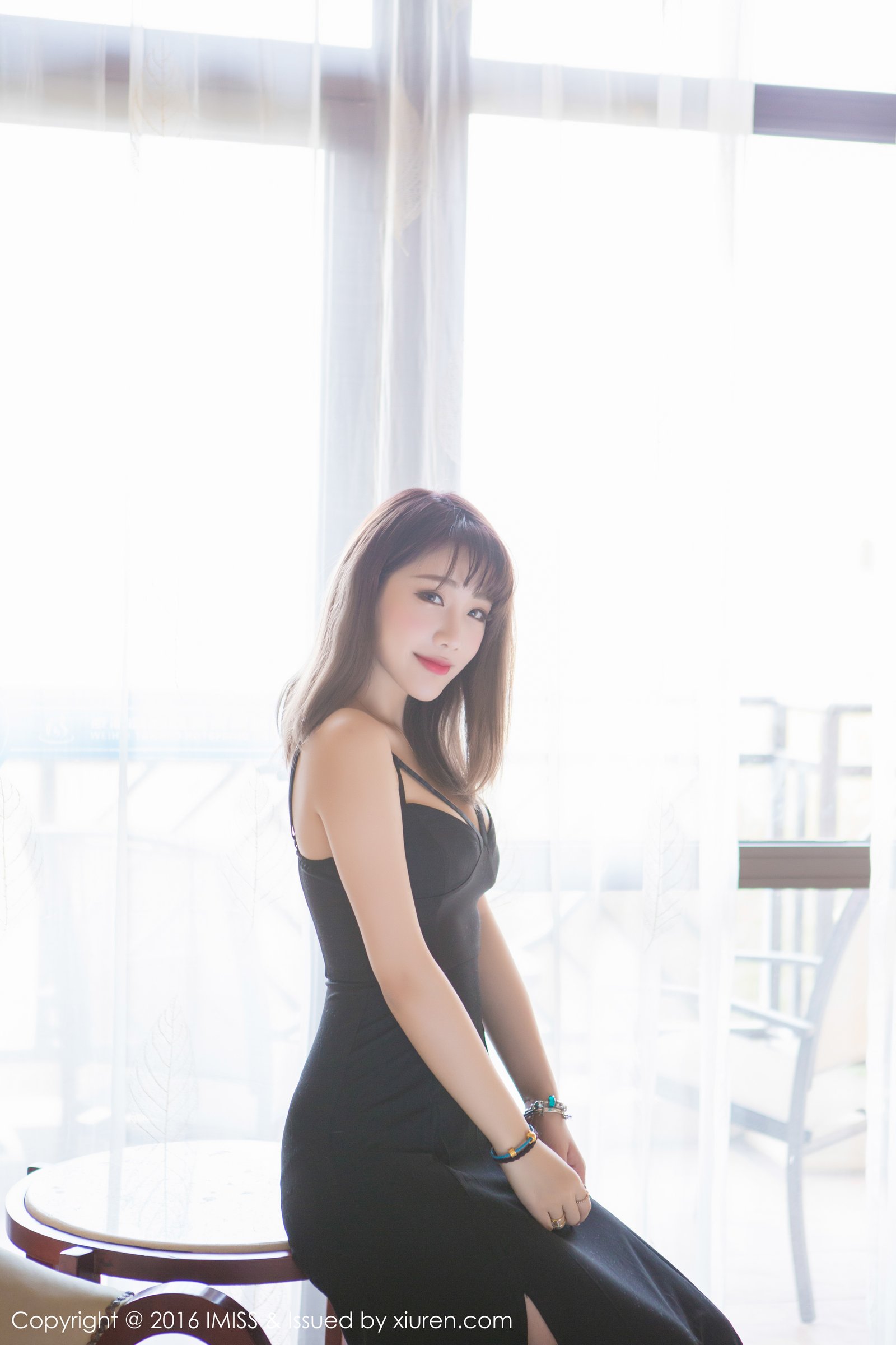 《爱蜜社 于姬 制服写真 VOL.063》第30张，模特于姬，爱蜜社，制服主题，全套73张