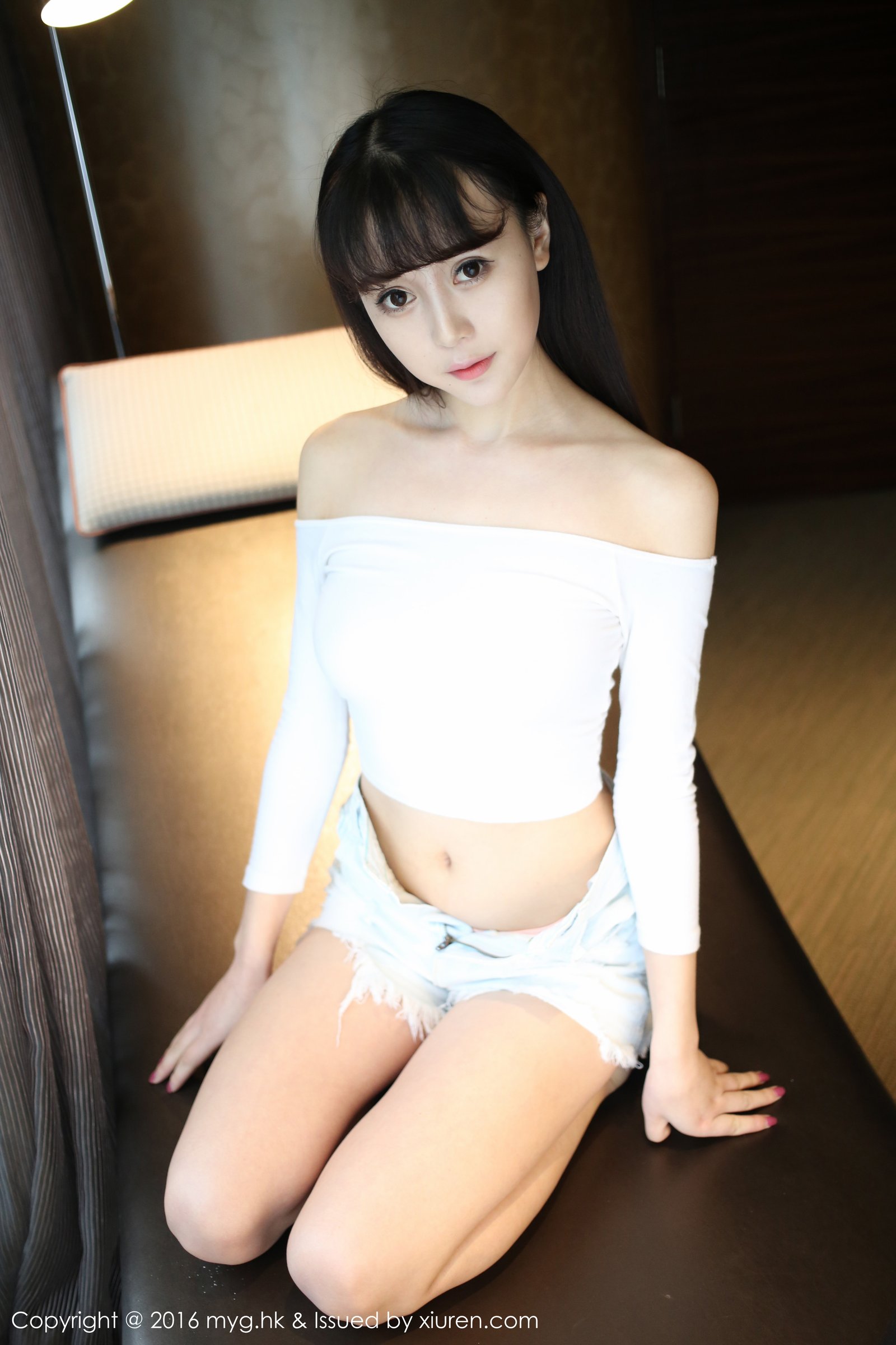 《mygirl 赵小米Kitty 制服写真 VOL.197》第2张,模特赵小米Kitty,mygirl,制服主题,全套58张