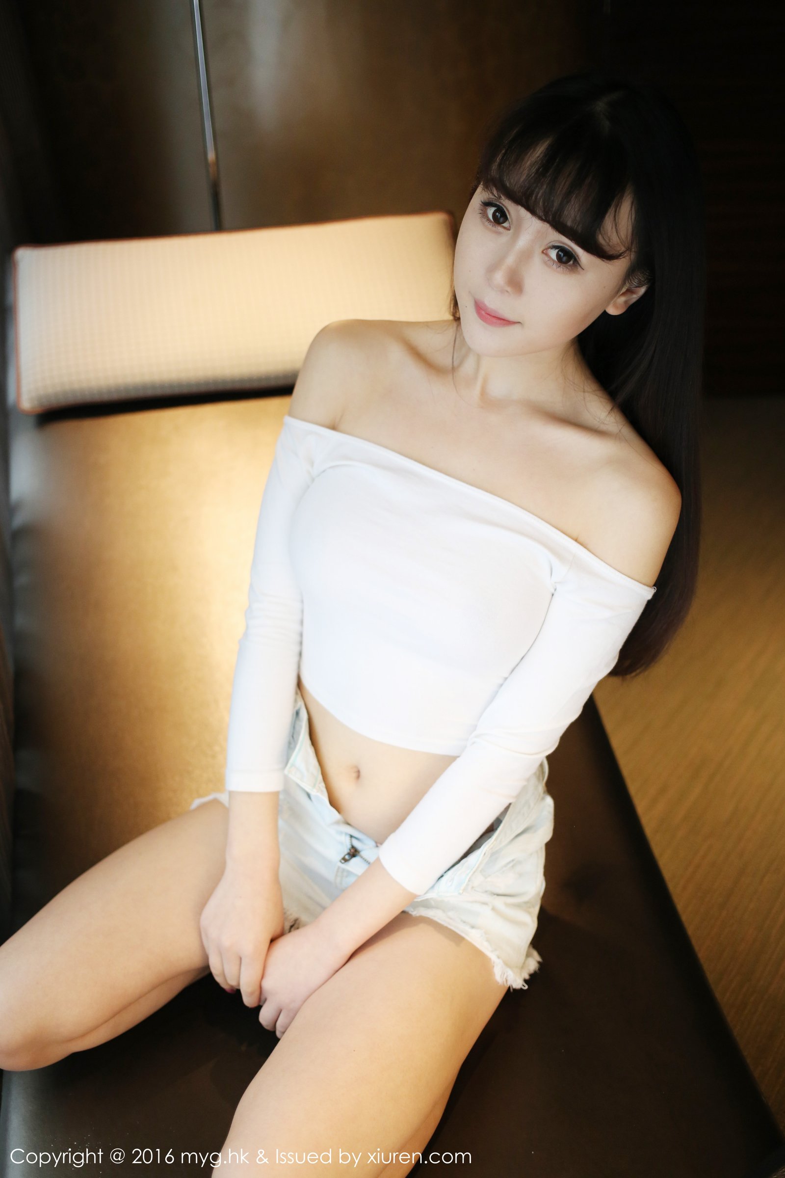 《mygirl 赵小米Kitty 制服写真 VOL.197》第4张,模特赵小米Kitty,mygirl,制服主题,全套58张