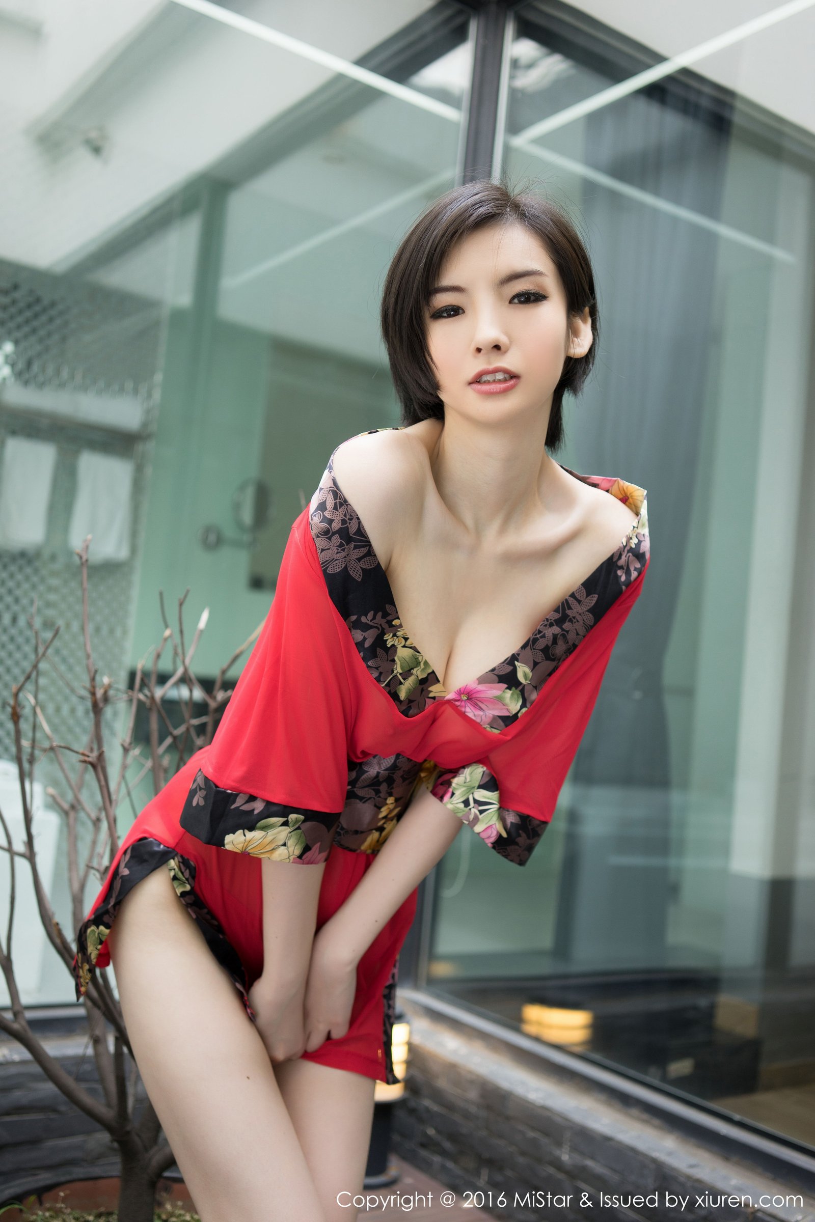 《mistar Jenny佳妮(Jenny) 制服写真 VOL.077》第2张,模特Jenny佳妮(Jenny),mistar,制服主题,全套70张