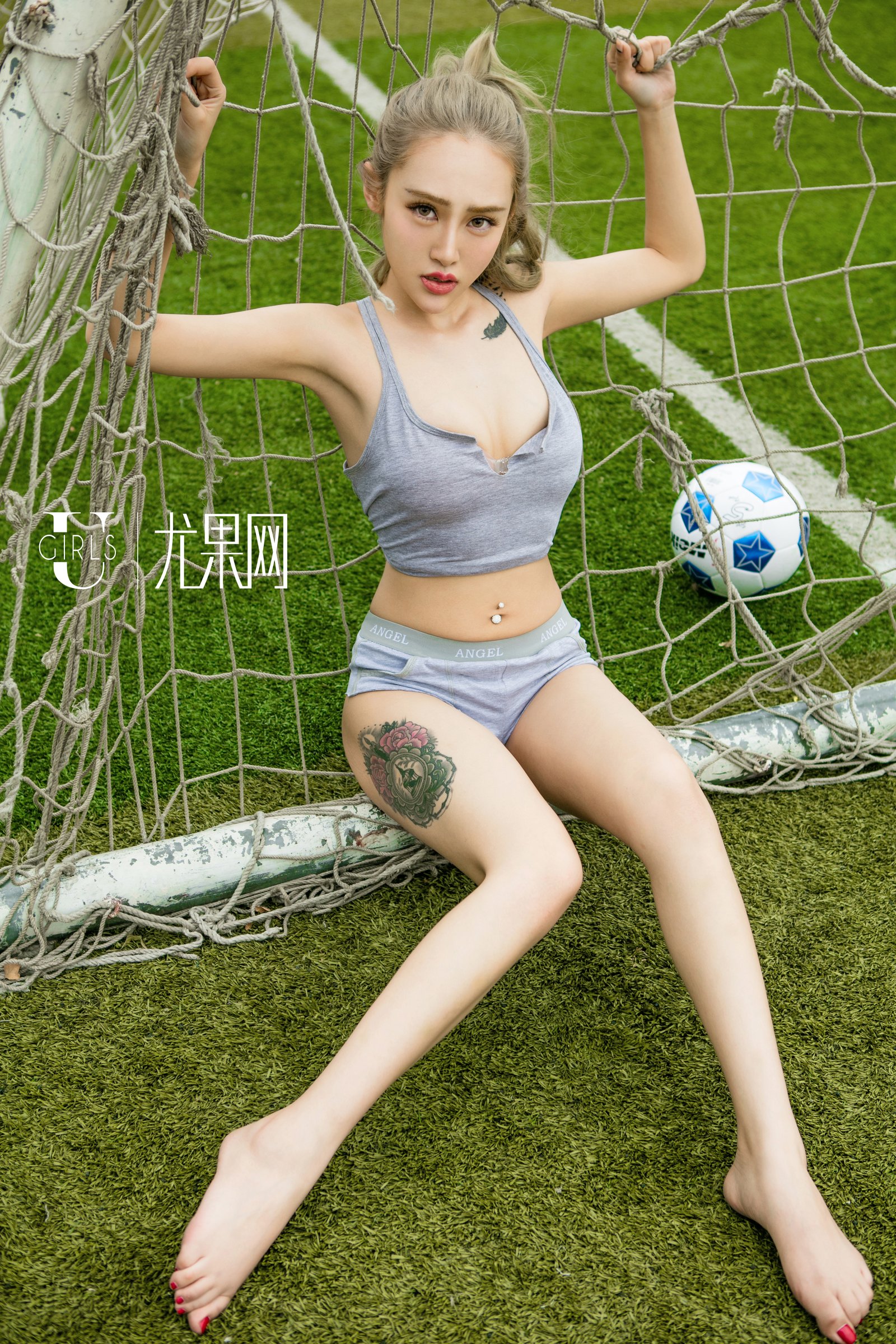 《ugirls 欣杨Kitty 爱尤物写真 第176期》第44张，模特欣杨Kitty，ugirls，爱尤物主题，全套65张