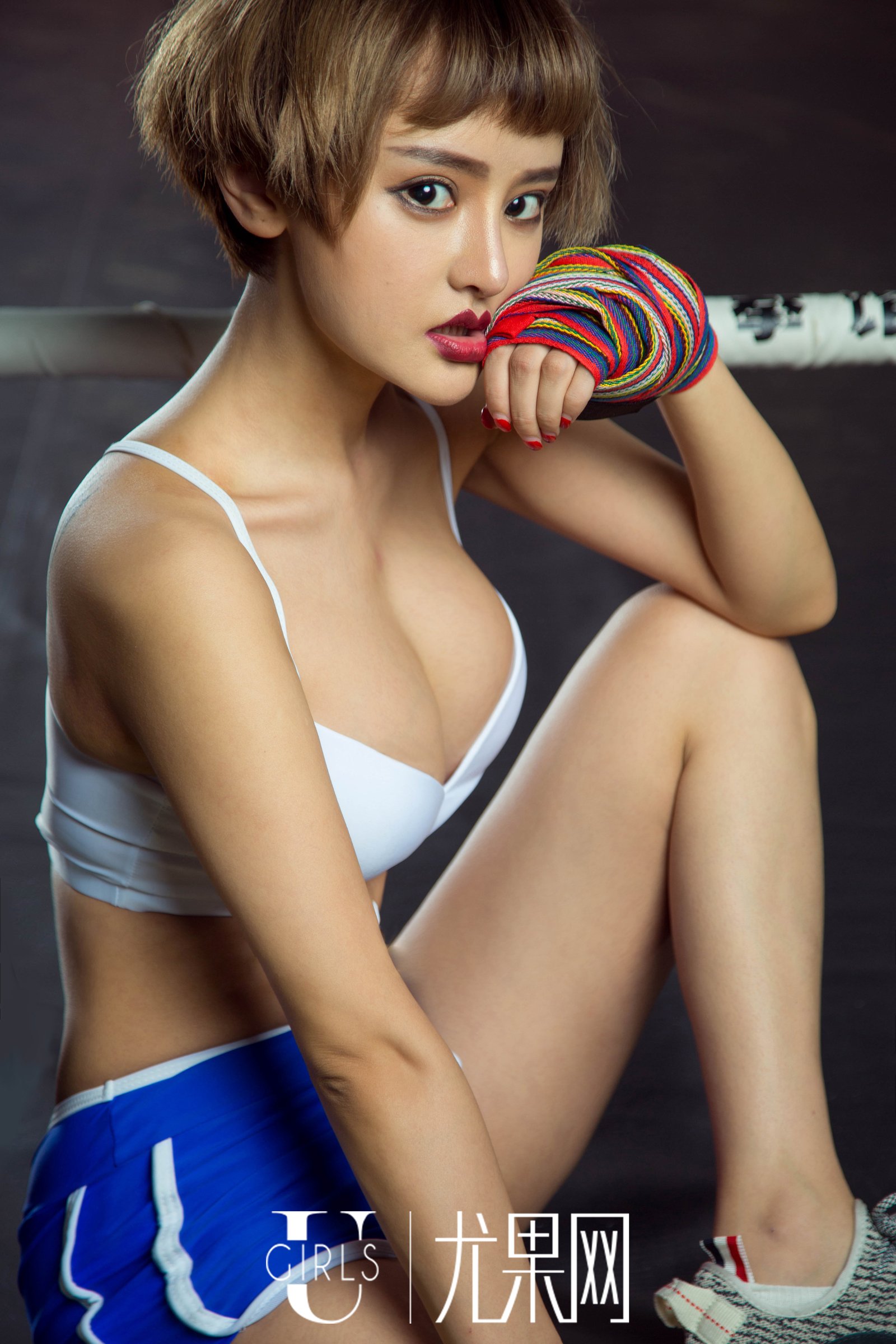 《ugirls 李思宁SiByl(SiByl) 爱尤物写真 第180期》第47张，模特李思宁SiByl(SiByl)，ugirls，爱尤物主题，全套65张