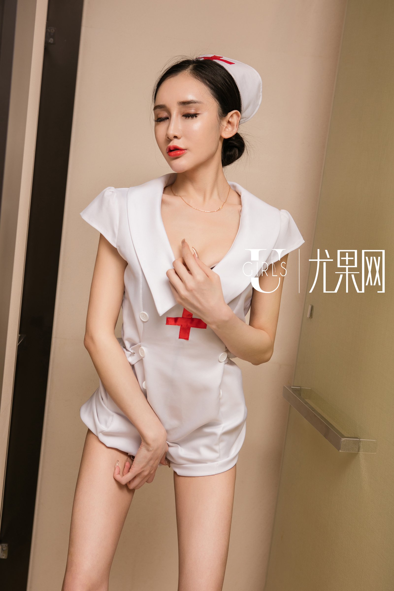 《ugirls 阿依努尔瓦娅 爱尤物写真 第184期》第19张，模特阿依努尔瓦娅，ugirls，爱尤物主题，全套65张