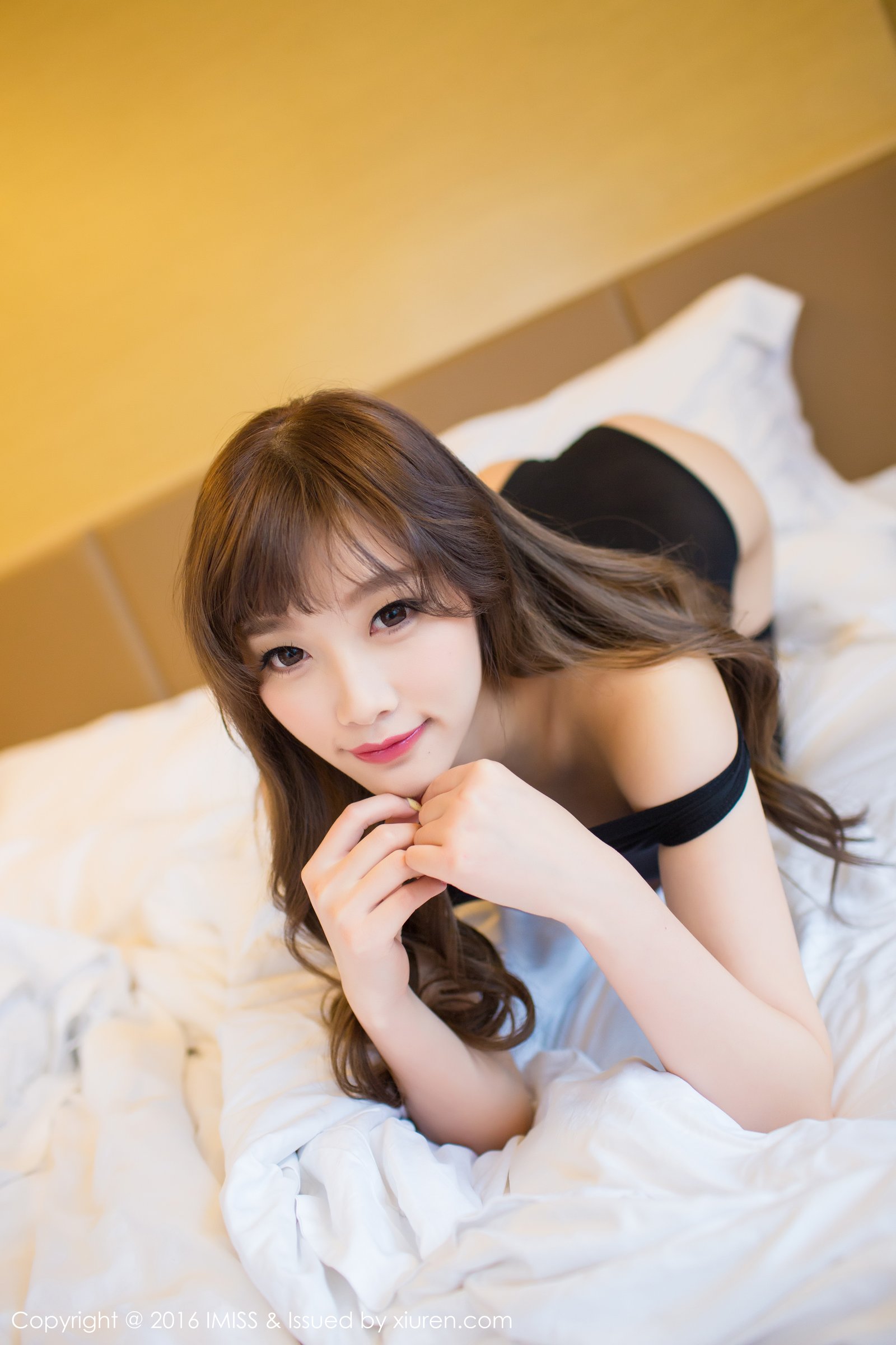 《爱蜜社 杨晨晨 制服写真 VOL.101》第8张,模特杨晨晨,爱蜜社,制服主题,全套54张