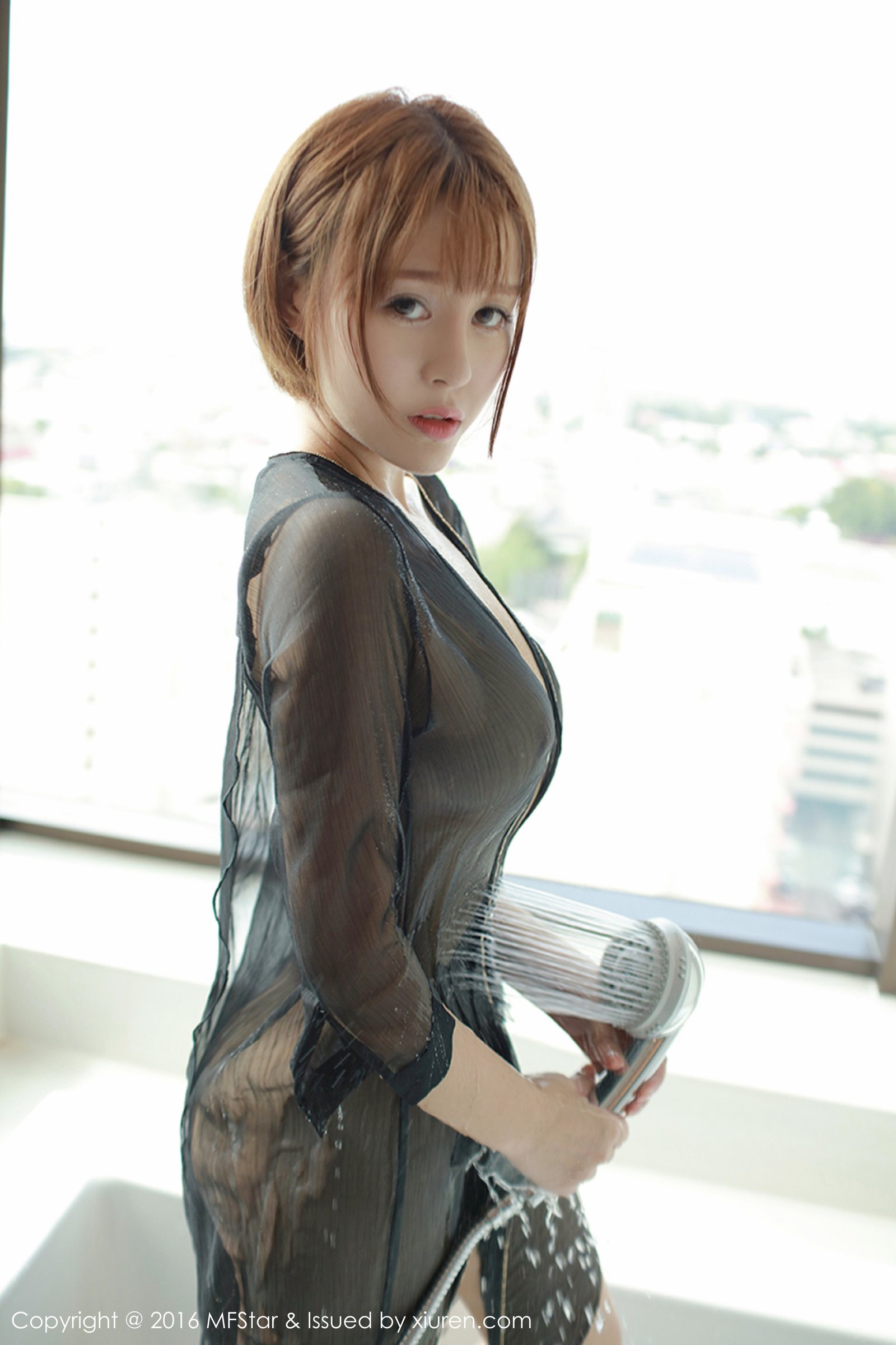 《mfstar Evelyn艾莉(Evelyn) 制服写真 VOL.061》第47张,模特Evelyn艾莉(Evelyn),mfstar,制服主题,全套55张