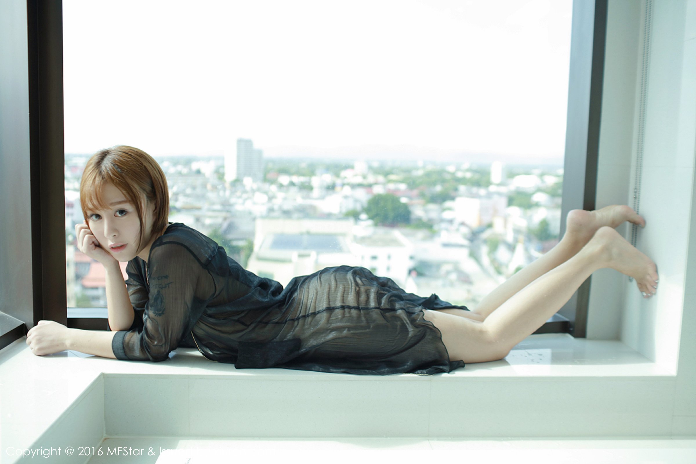 《mfstar Evelyn艾莉(Evelyn) 制服写真 VOL.061》第49张,模特Evelyn艾莉(Evelyn),mfstar,制服主题,全套55张