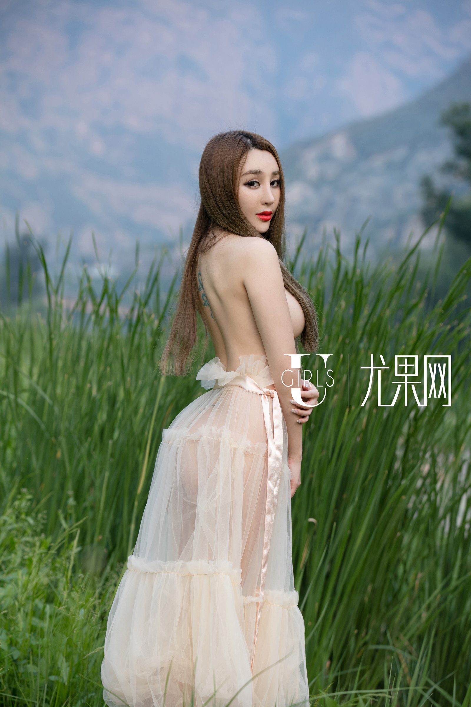《ugirls 溪甜 爱尤物写真 第192期》第1张,模特溪甜,ugirls,爱尤物主题,全套65张