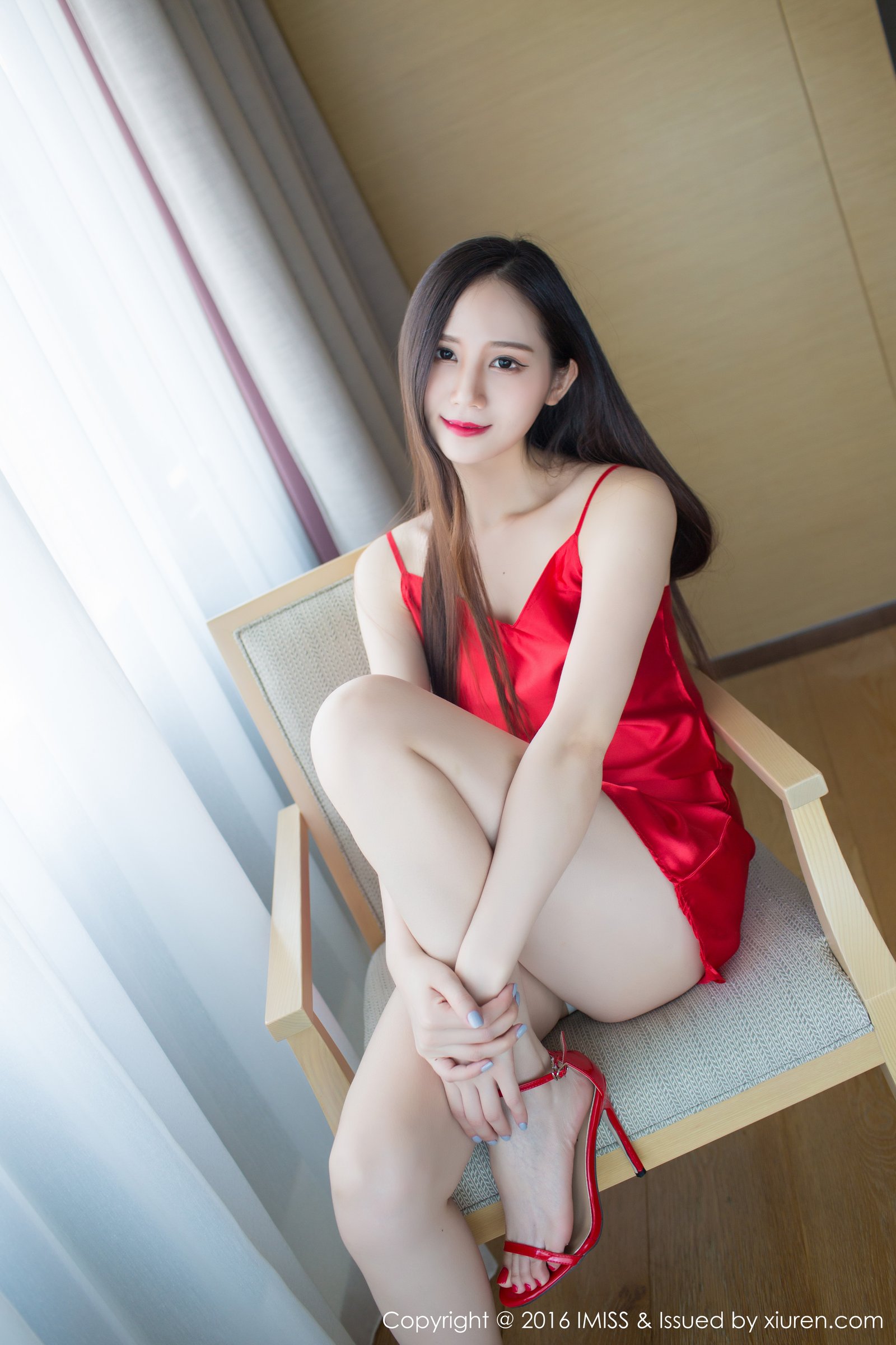 《爱蜜社 SISY思 制服写真 VOL.124》第4张，模特SISY思，爱蜜社，制服主题，全套52张