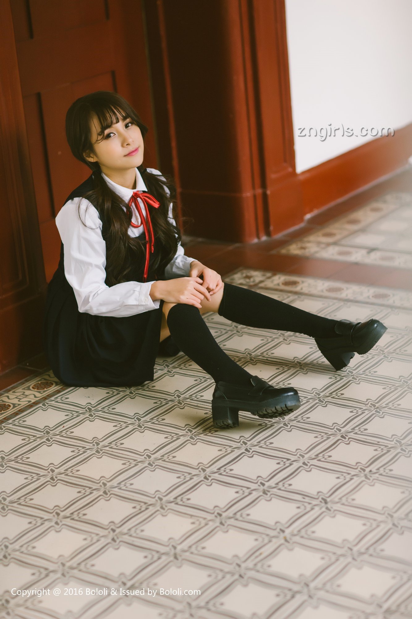 《夏美酱 制服写真》第25张,模特夏美酱,制服主题,全套63张