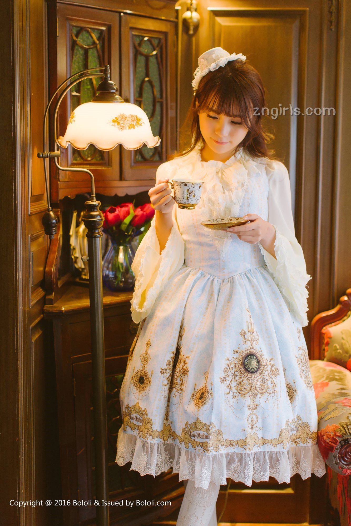 《夏美酱 制服写真》第28张,模特夏美酱,制服主题,全套63张