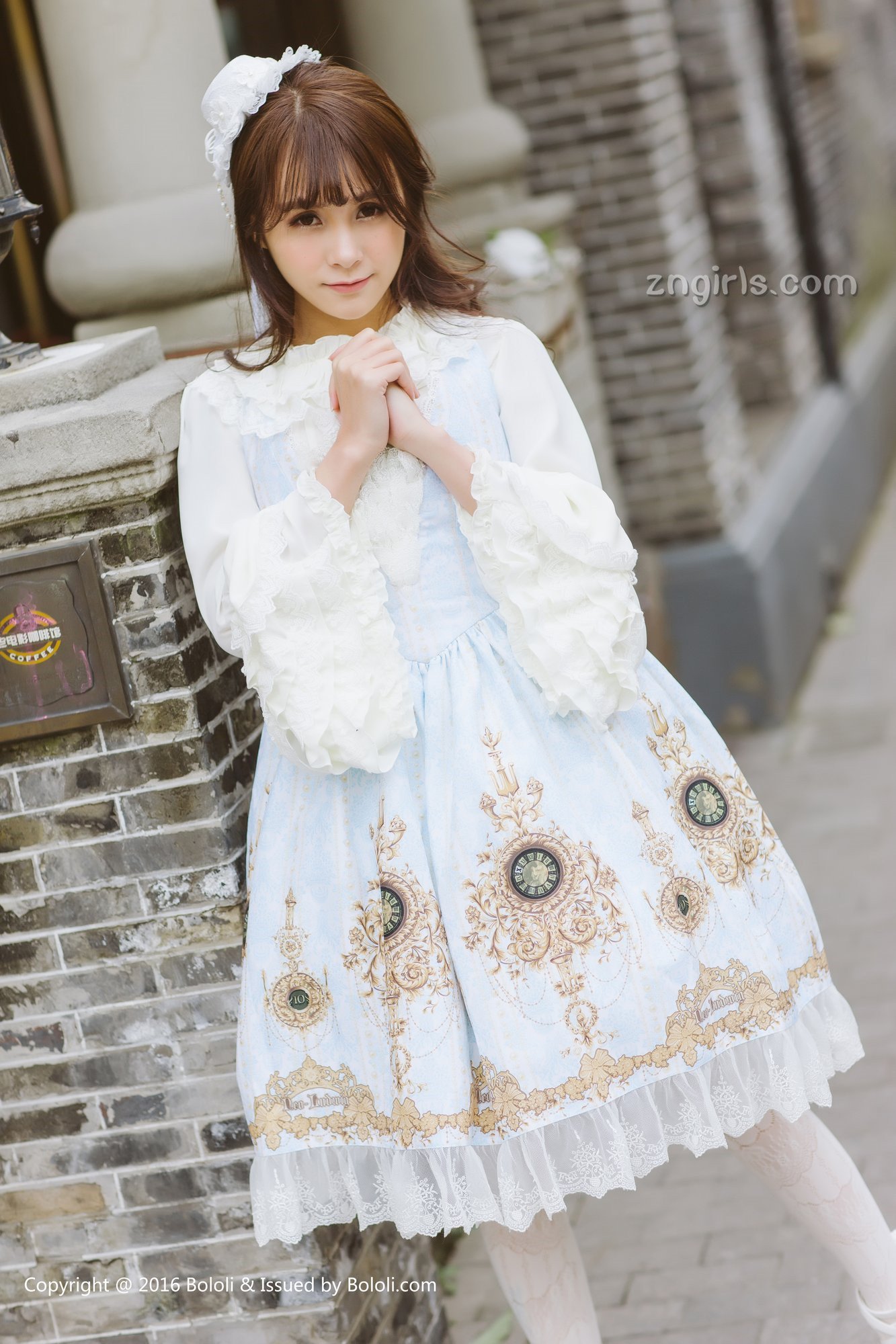 《夏美酱 制服写真》第34张,模特夏美酱,制服主题,全套63张