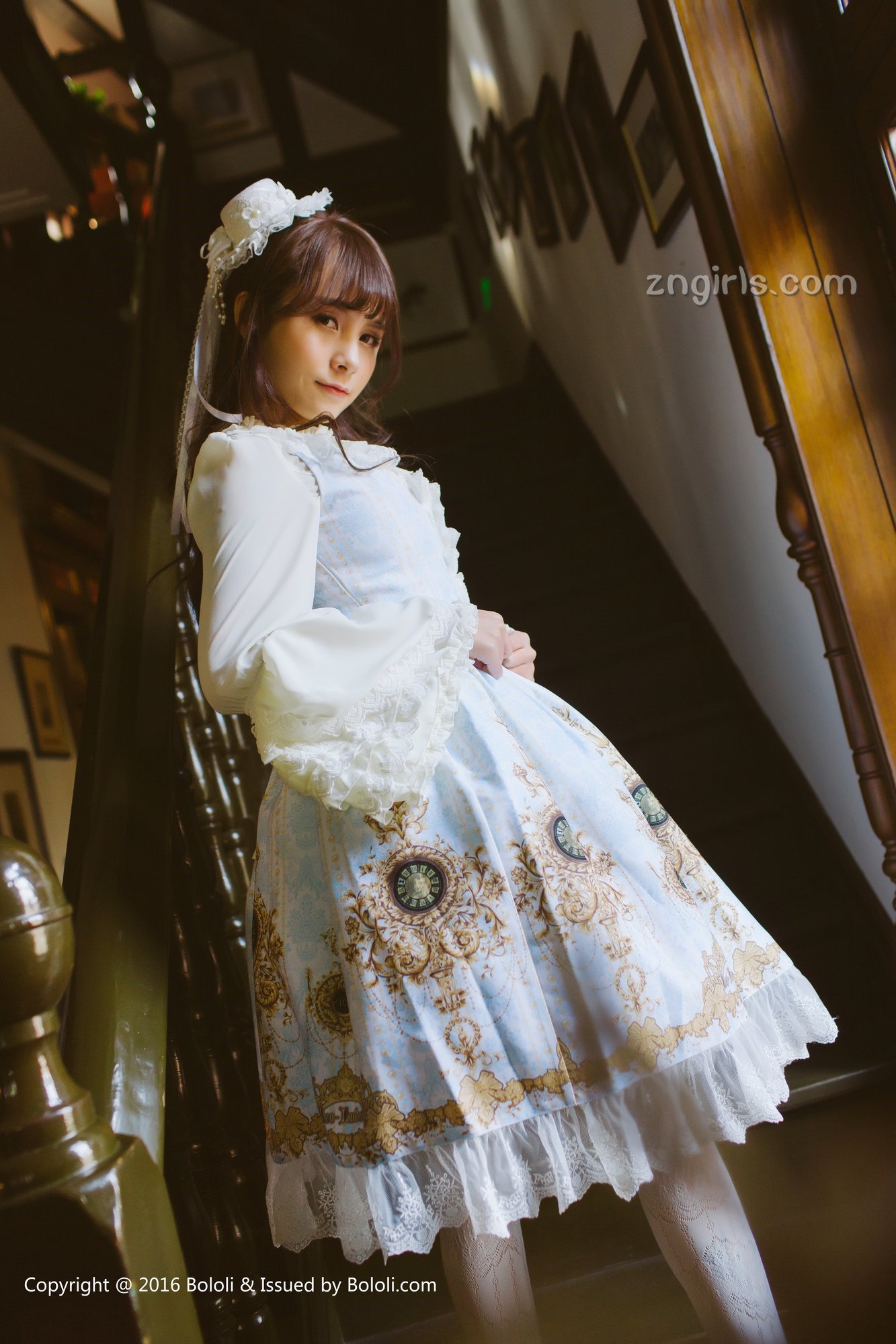 《夏美酱 制服写真》第42张,模特夏美酱,制服主题,全套63张