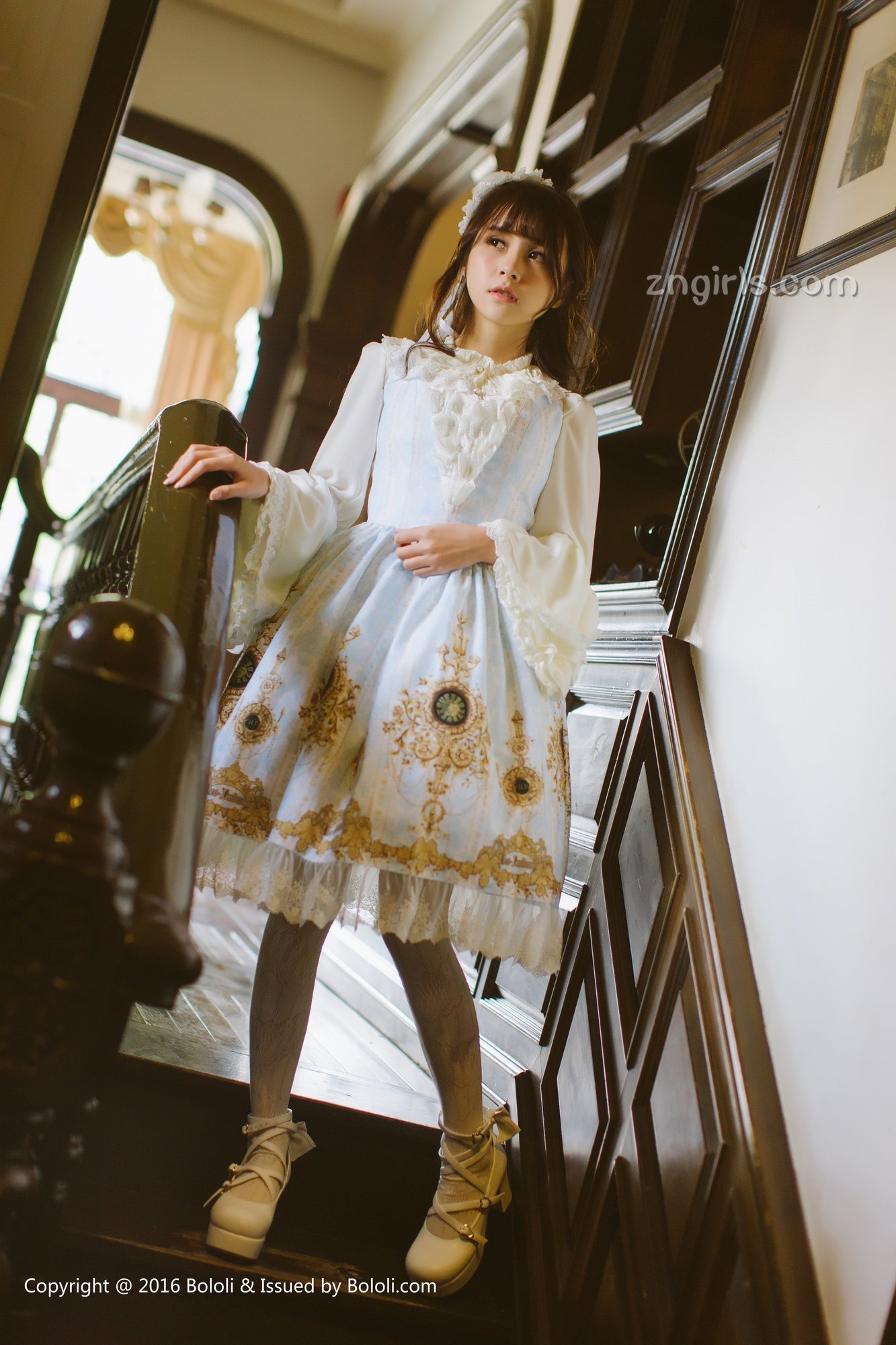 《夏美酱 制服写真》第43张,模特夏美酱,制服主题,全套63张