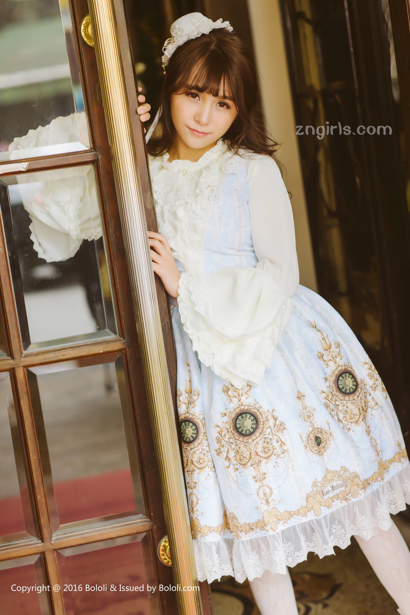 《夏美酱 制服写真》第44张,模特夏美酱,制服主题,全套63张