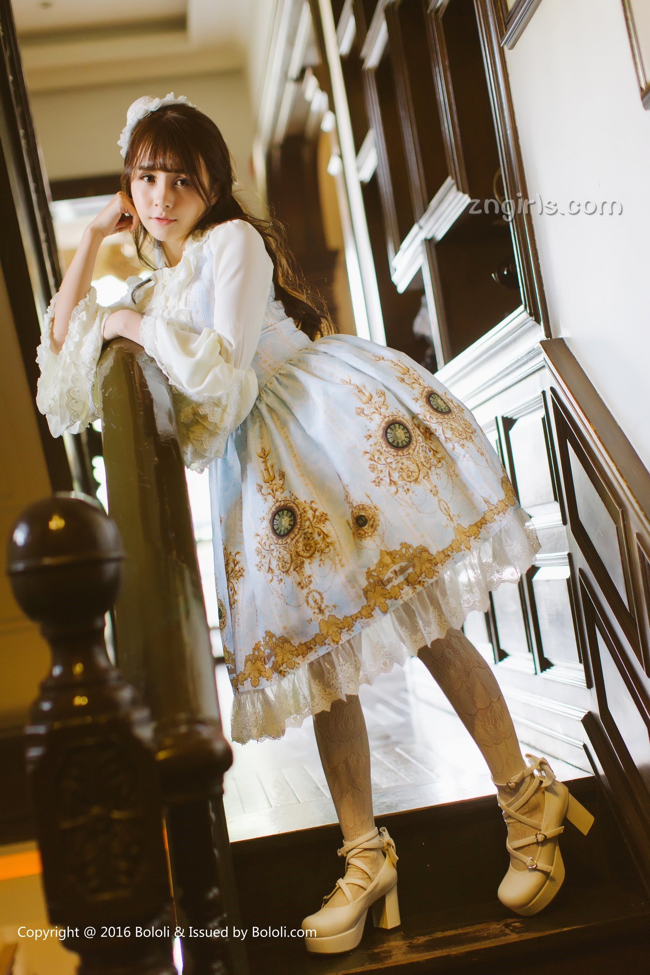 《夏美酱 制服写真》第51张,模特夏美酱,制服主题,全套63张
