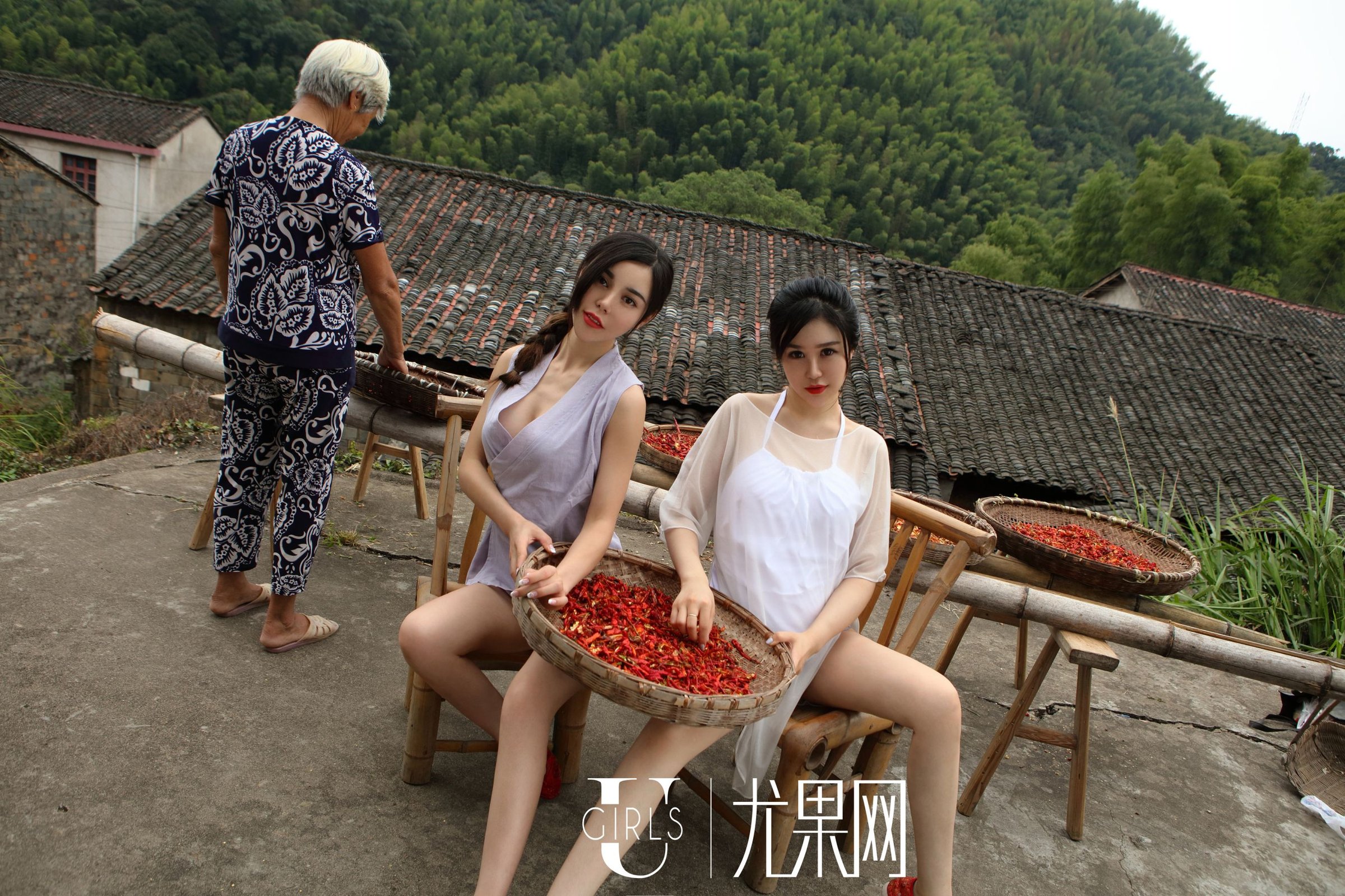 《Ugirls尤果网 颜爱泽(yanaizhe) 爱尤物写真》第2张，模特颜爱泽(yanaizhe)，ugirls，爱尤物主题，全套52张