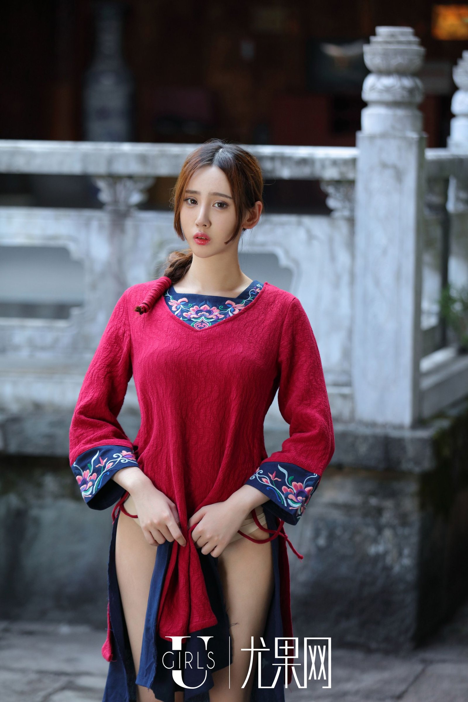 《Ugirls尤果网 颜爱泽(yanaizhe) 爱尤物写真》第44张，模特颜爱泽(yanaizhe)，ugirls，爱尤物主题，全套52张