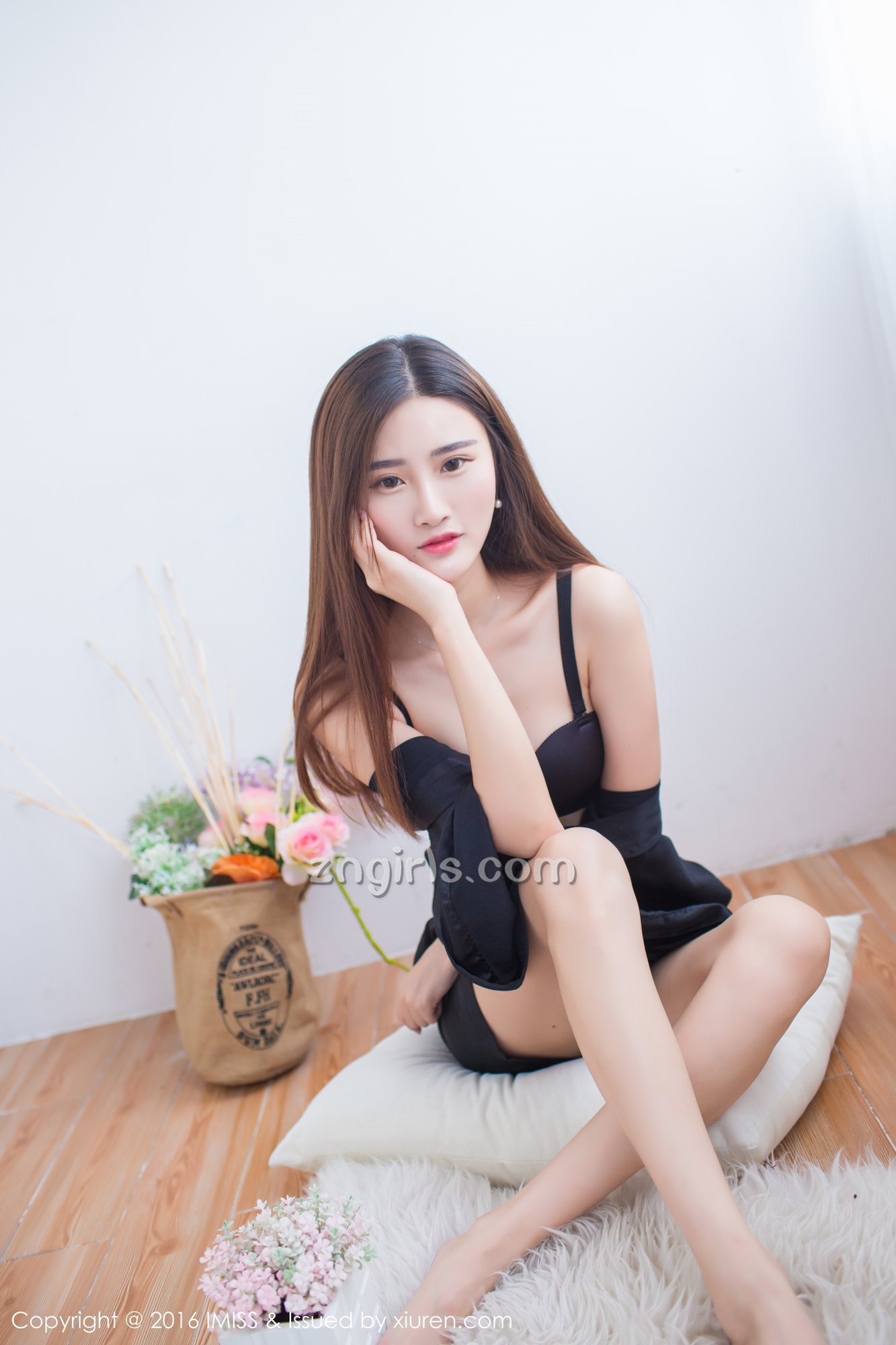 《爱蜜社 孙污箜 制服写真 VOL.135》第9张,模特孙污箜,爱蜜社,制服主题,全套66张