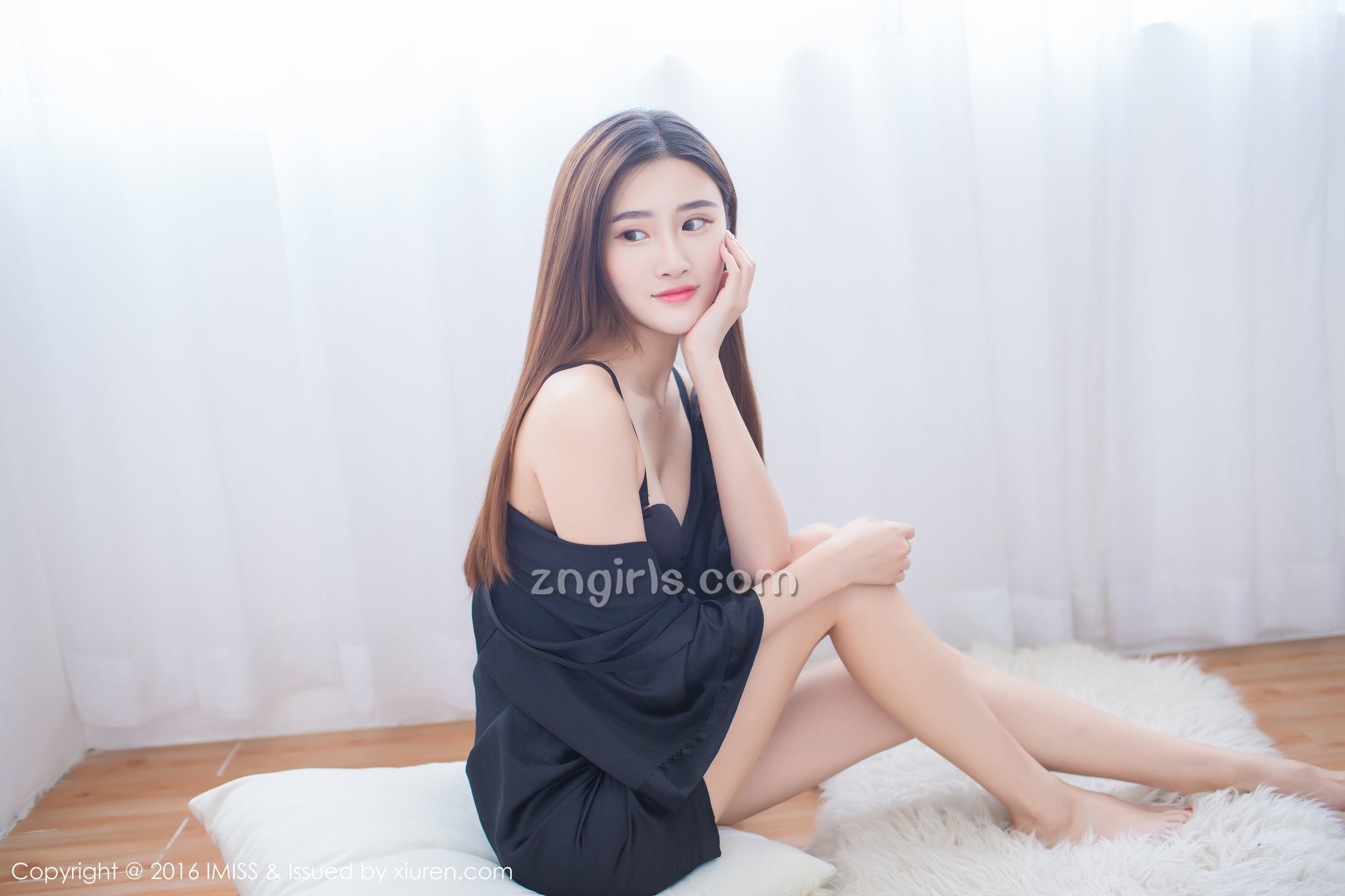 《爱蜜社 孙污箜 制服写真 VOL.135》第15张,模特孙污箜,爱蜜社,制服主题,全套66张