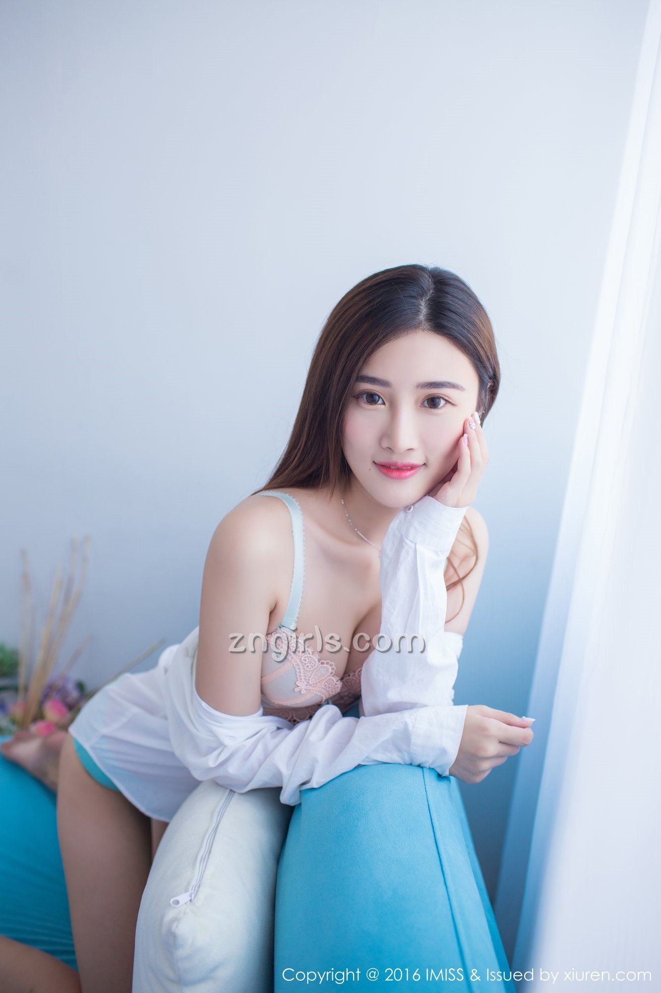 《爱蜜社 孙污箜 制服写真 VOL.135》第31张,模特孙污箜,爱蜜社,制服主题,全套66张