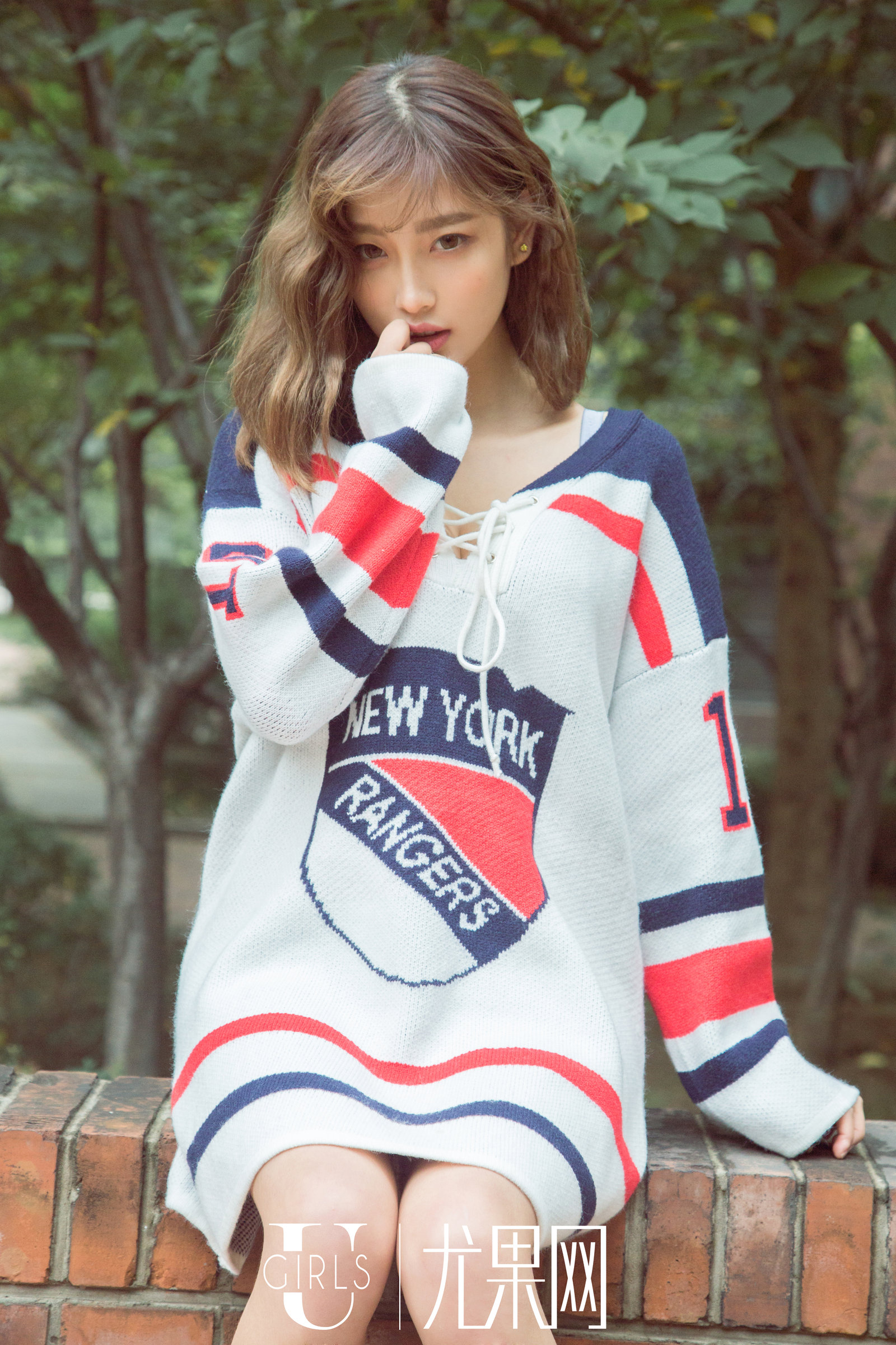《ugirls 杨晨晨 爱尤物写真 第221期》第50张,模特杨晨晨,ugirls,爱尤物主题,全套65张