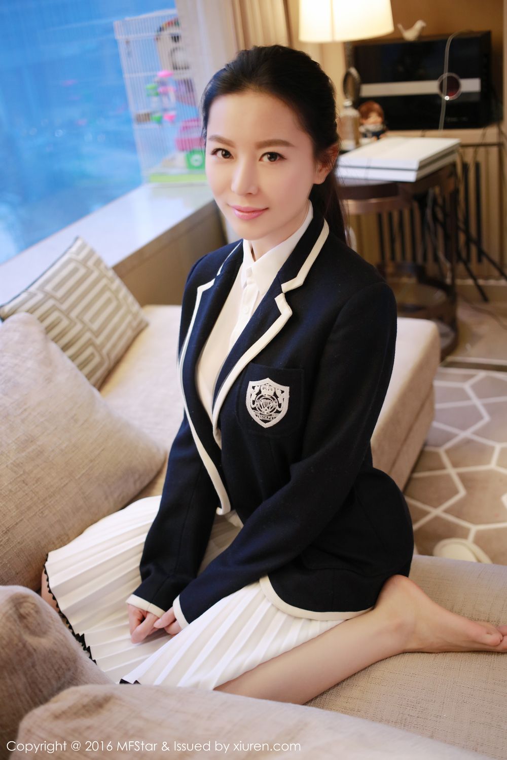 《mfstar 慕羽茜(muyuqian) 制服写真 VOL.076》第3张,模特慕羽茜(muyuqian),mfstar,制服主题,全套52张