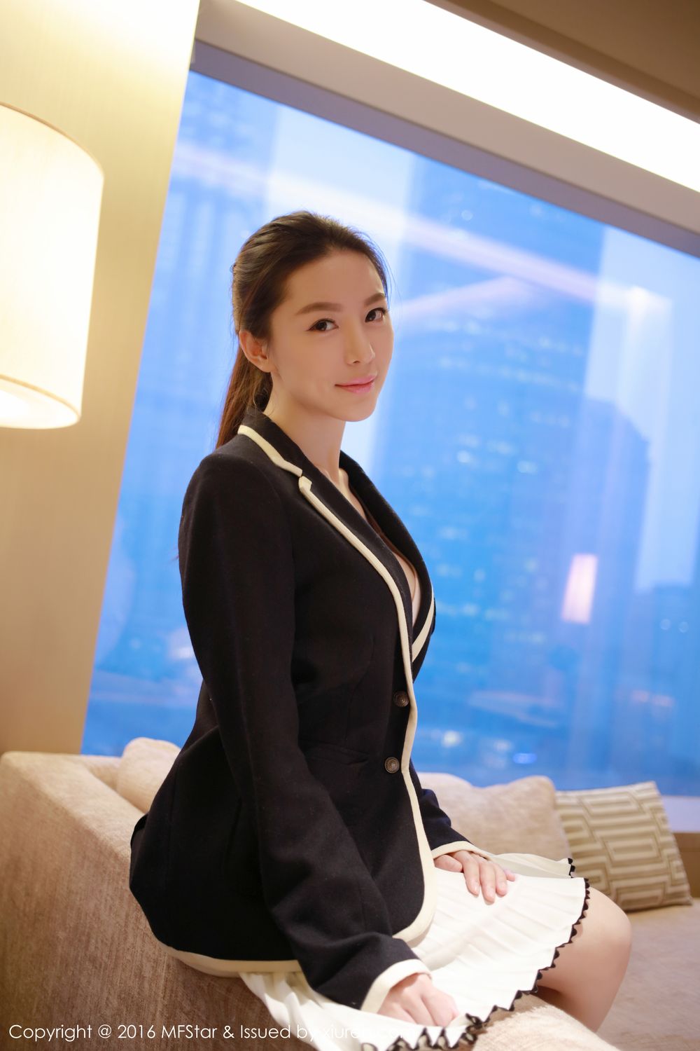《mfstar 慕羽茜(muyuqian) 制服写真 VOL.076》第10张,模特慕羽茜(muyuqian),mfstar,制服主题,全套52张