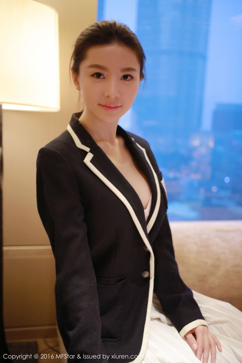 《mfstar 慕羽茜(muyuqian) 制服写真 VOL.076》第13张,模特慕羽茜(muyuqian),mfstar,制服主题,全套52张