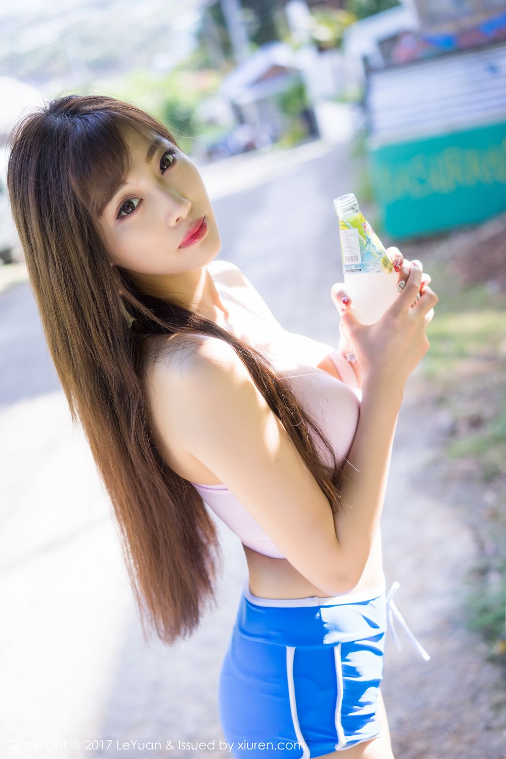 《秀人网 周妍希(奶瓶土肥圆)、杨晨晨 制服写真 VOL.032》第5张,模特周妍希(奶瓶土肥圆)、杨晨晨,秀人网,制服主题,全套59张