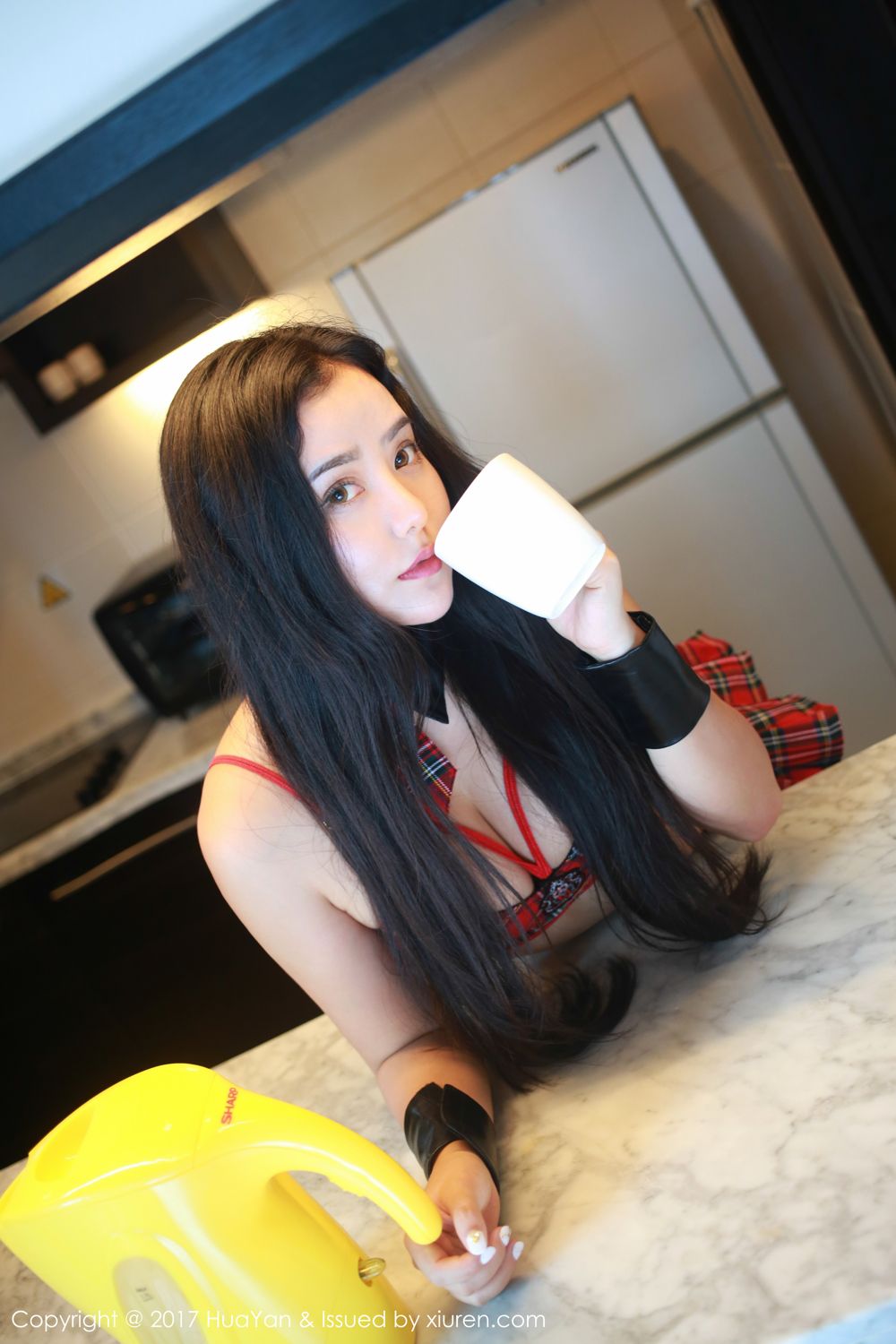 《秀人网 汤曼玲(玛鲁娜) 制服写真 VOL.032》第45张,模特汤曼玲(玛鲁娜),秀人网,制服主题,全套50张