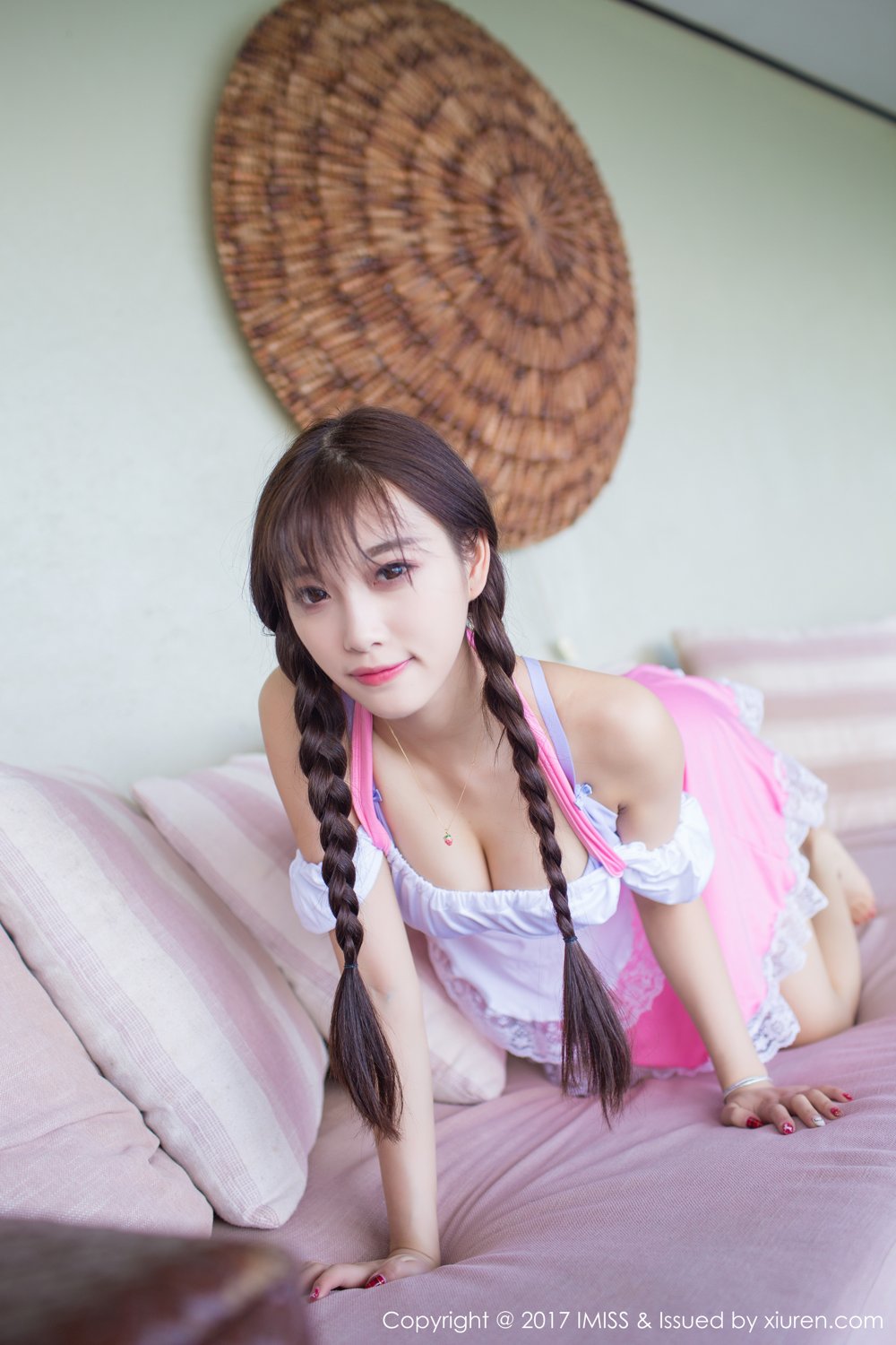 《爱蜜社 杨晨晨 制服写真 VOL.159》第14张,模特杨晨晨,爱蜜社,制服主题,全套53张