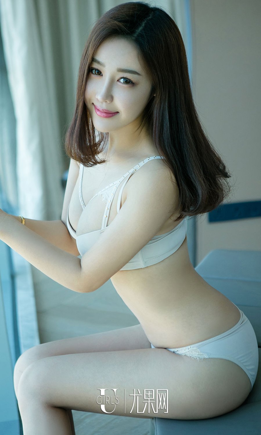 《ugirls 汤伊浅 制服写真 VOL.712》第6张,模特汤伊浅,ugirls,制服主题,全套40张