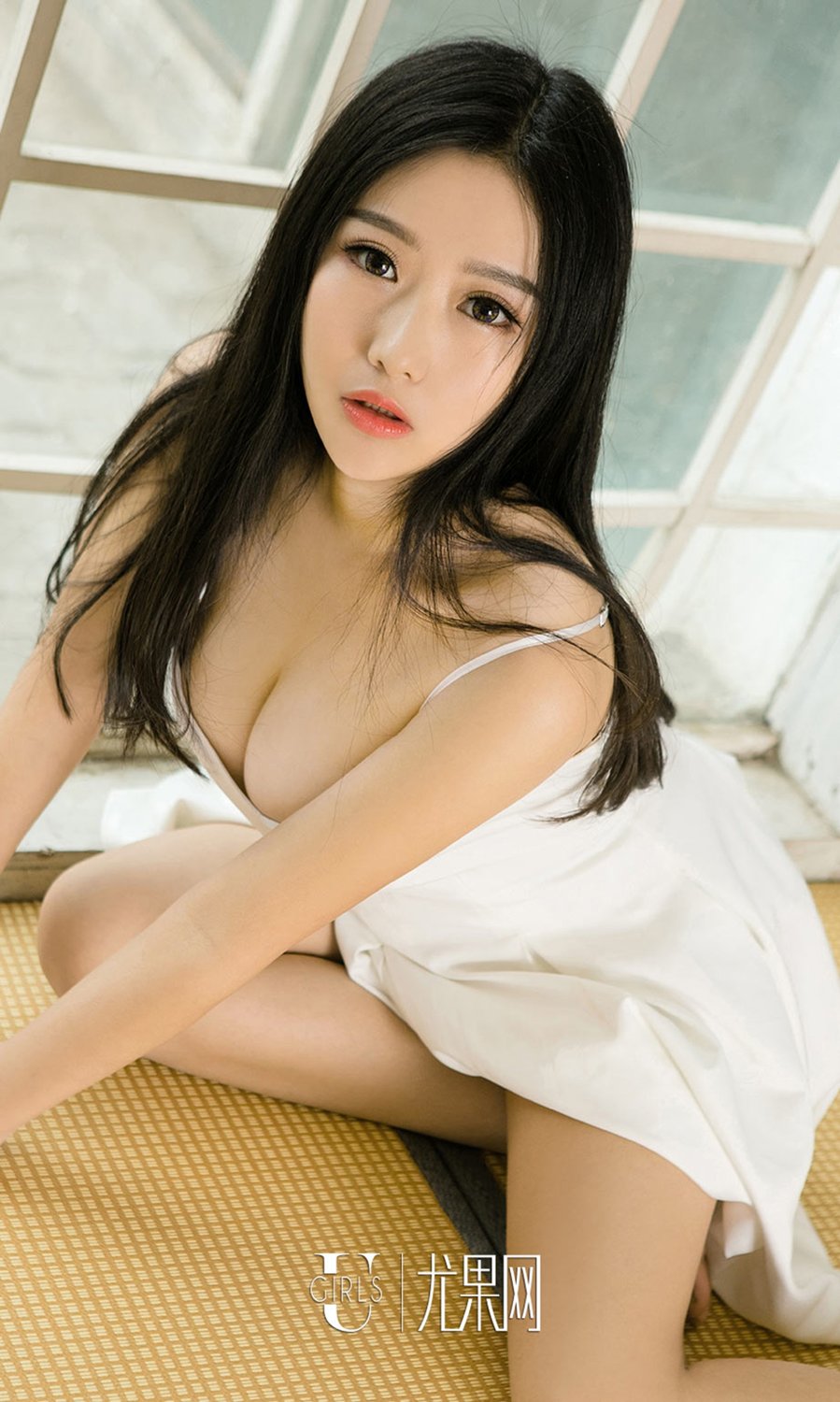 《ugirls Jenny佳妮(Jenny) 制服写真 VOL.714》第12张,模特Jenny佳妮(Jenny),ugirls,制服主题,全套38张