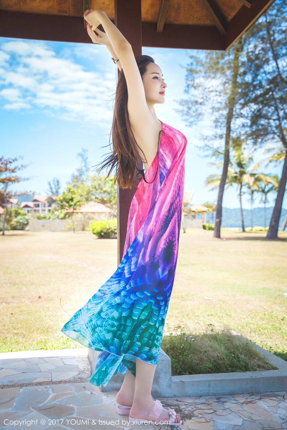 《尤蜜荟 周妍希(奶瓶土肥圆)、许诺Sabrina(Sabrina) 制服写真 VOL.029》第14张，模特周妍希(奶瓶土肥圆)、许诺Sabrina(Sabrina)，尤蜜荟，制服主题，全套33张