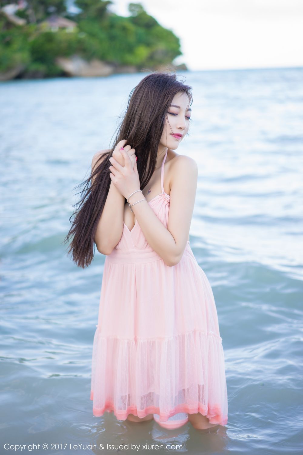 《leyuan 逗逗DouDou 制服写真 VOL.035》第20张,模特逗逗DouDou,leyuan,制服主题,全套54张