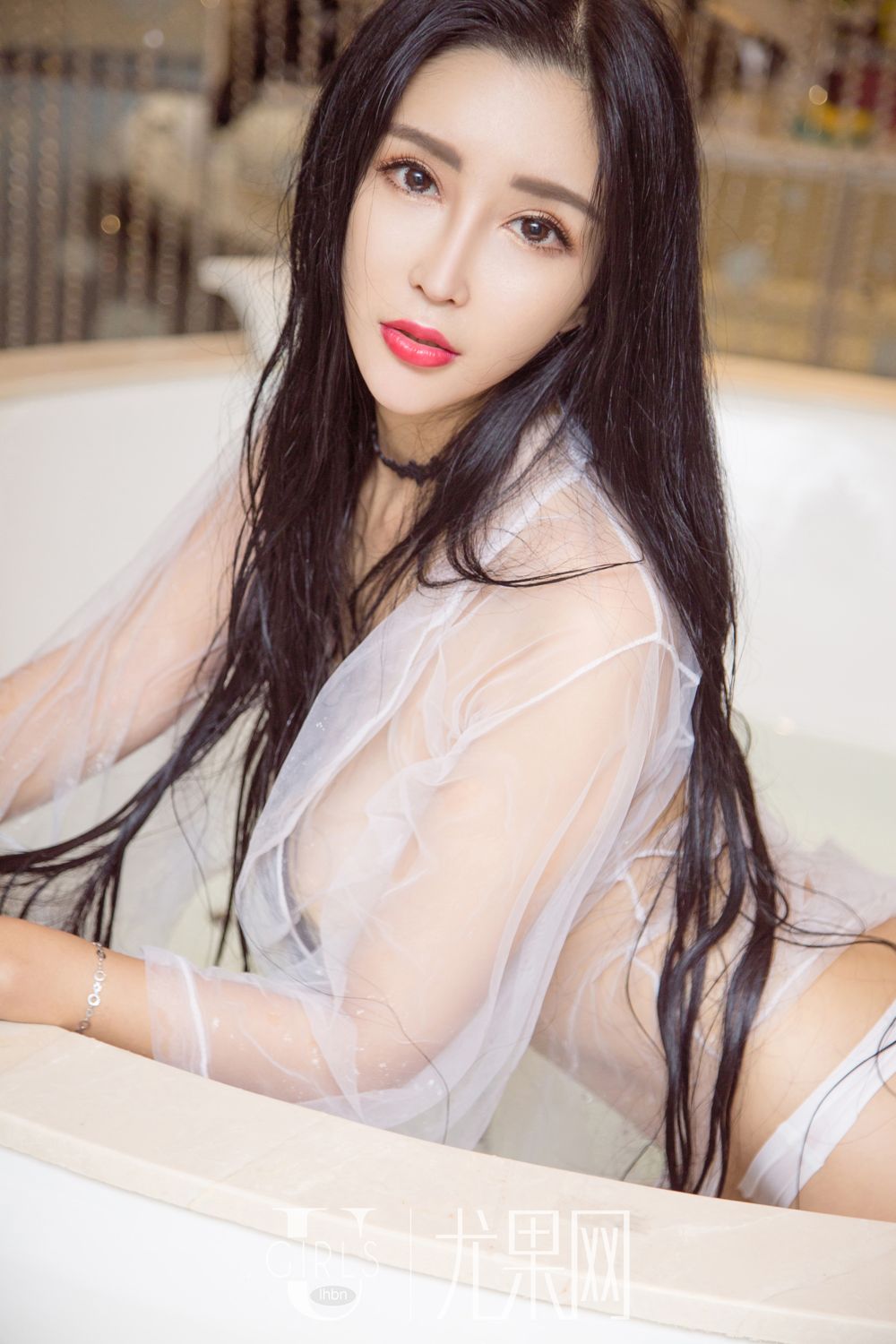 《艾霓莎 湿身写真》第47张,模特艾霓莎,湿身主题,全套55张