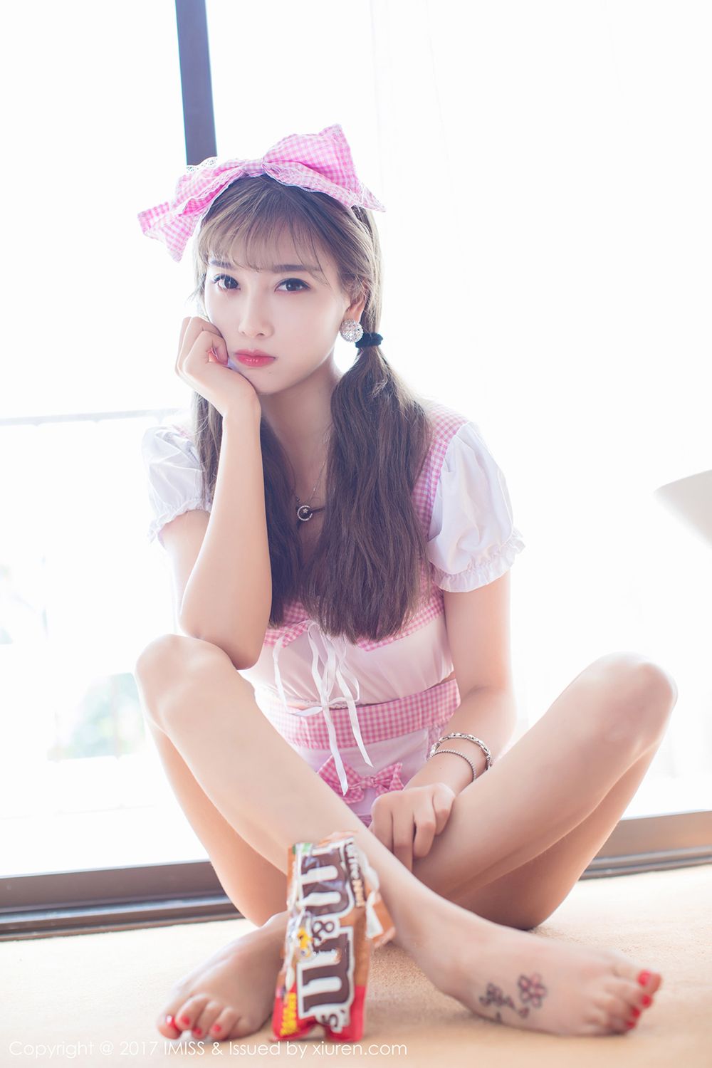 《杨晨晨 制服写真》第35张，模特杨晨晨，制服主题，全套48张