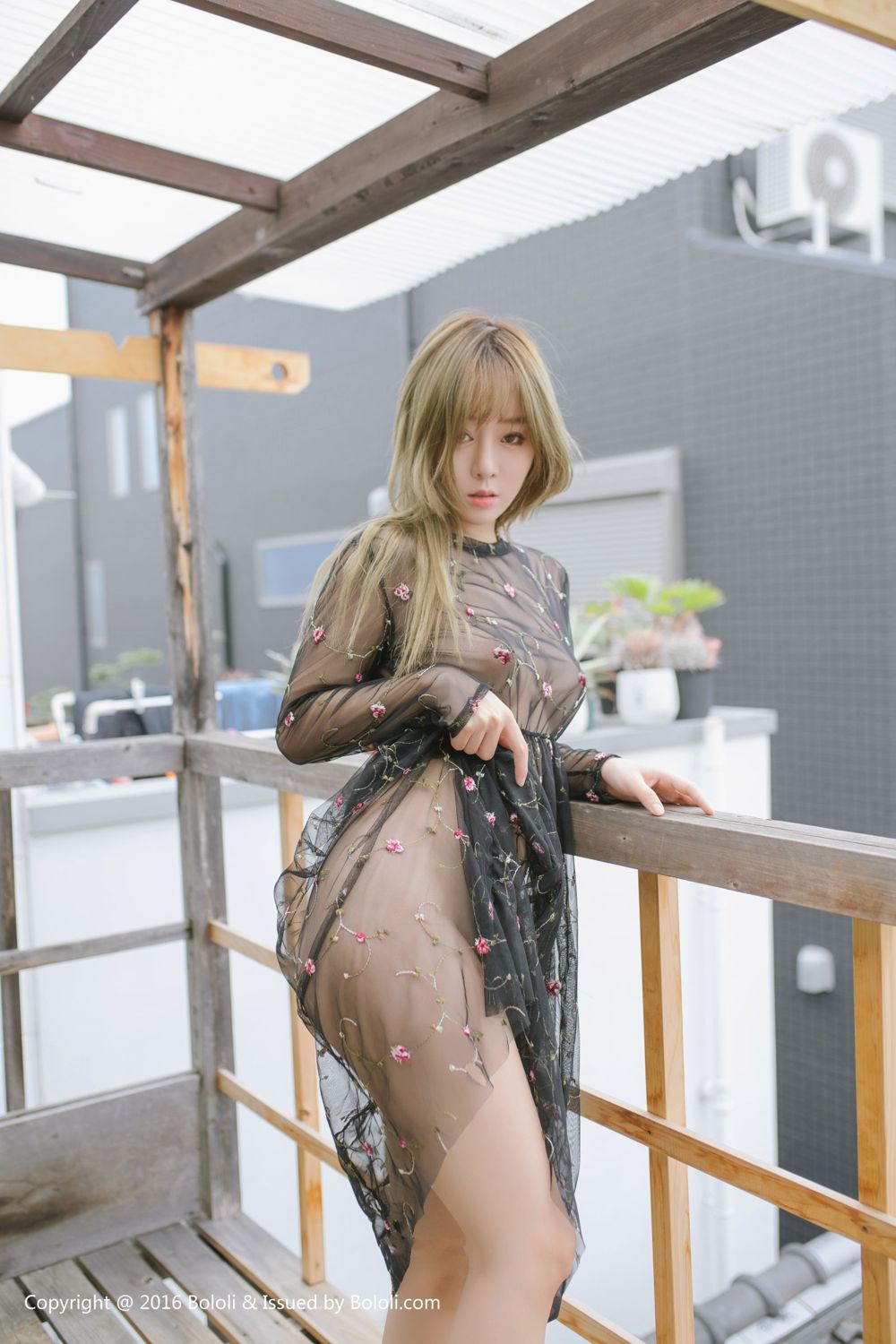 《bololi 王语纯(王雨纯)、易秀慧(易阳ELLY) 制服写真》第37张，模特王语纯(王雨纯)、易秀慧(易阳ELLY)，bololi，制服主题，全套42张