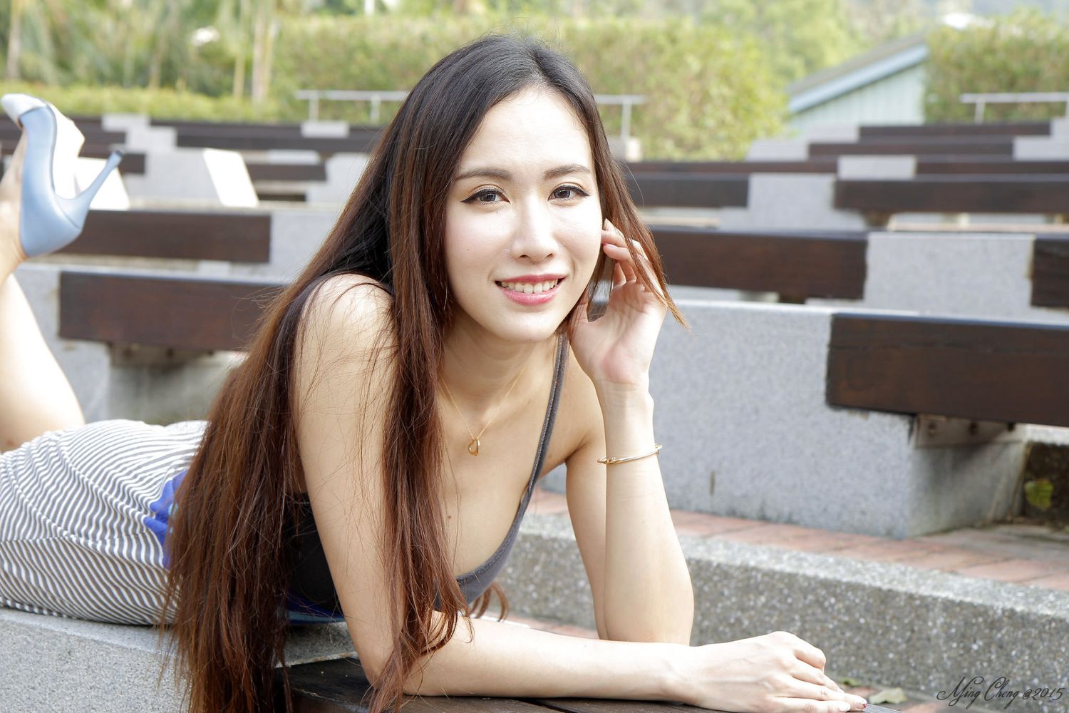 《曾妍希 户外写真》第7张，模特曾妍希，户外主题，全套100张