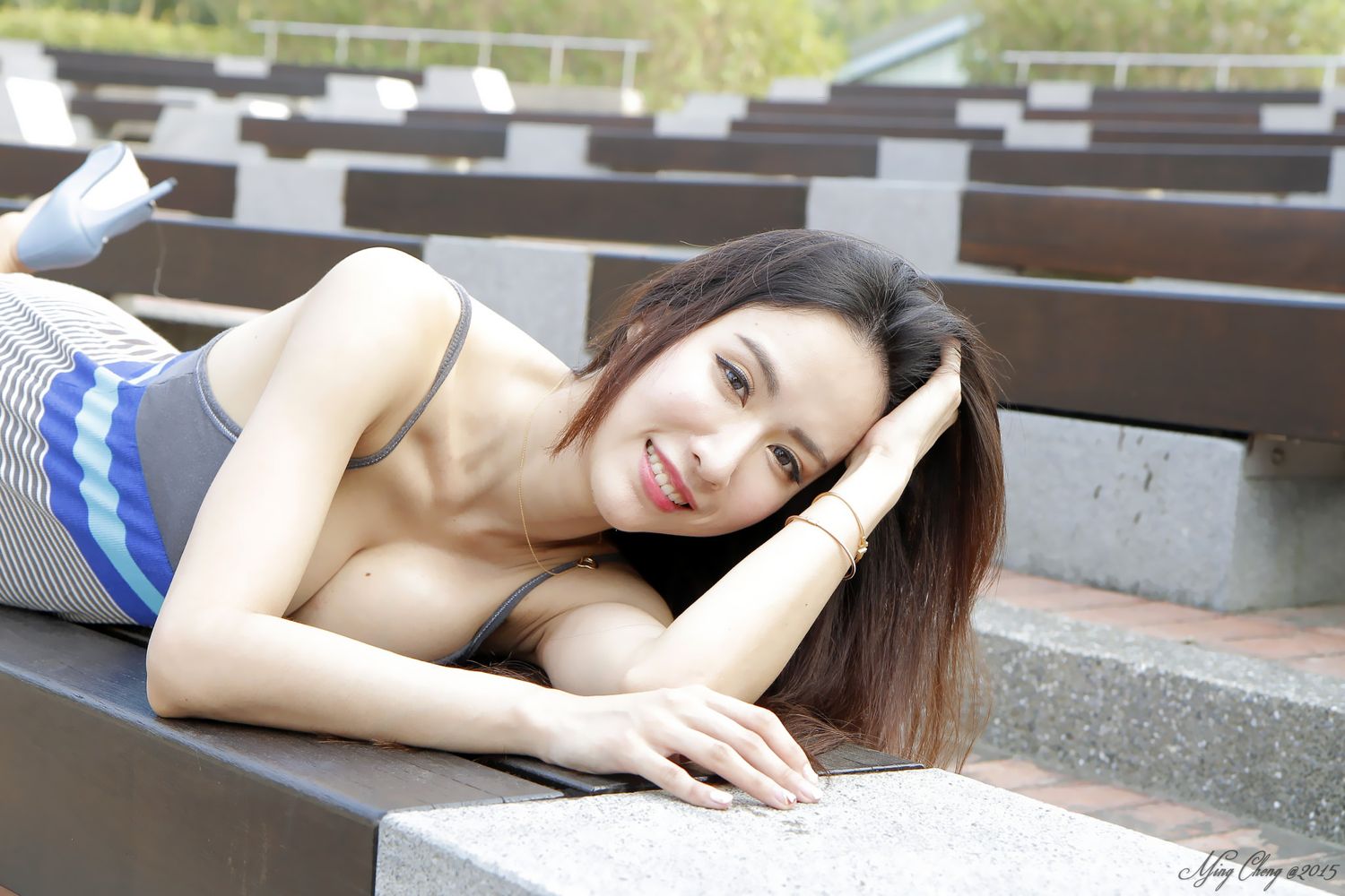 《曾妍希 户外写真》第18张,模特曾妍希,户外主题,全套100张