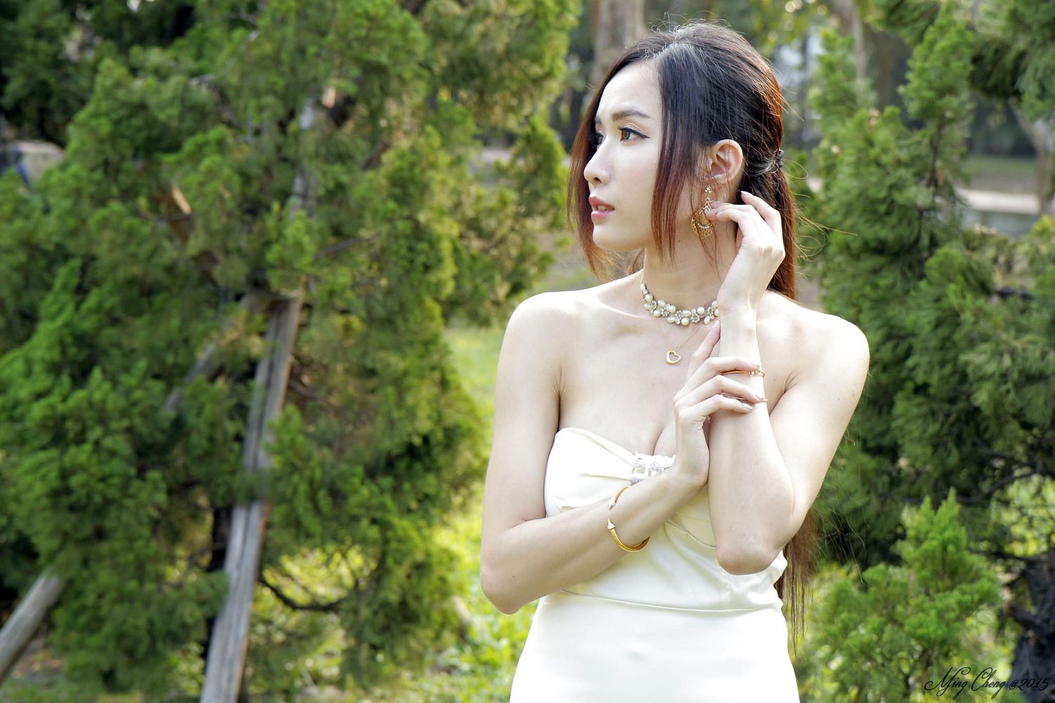《曾妍希 户外写真》第49张,模特曾妍希,户外主题,全套100张
