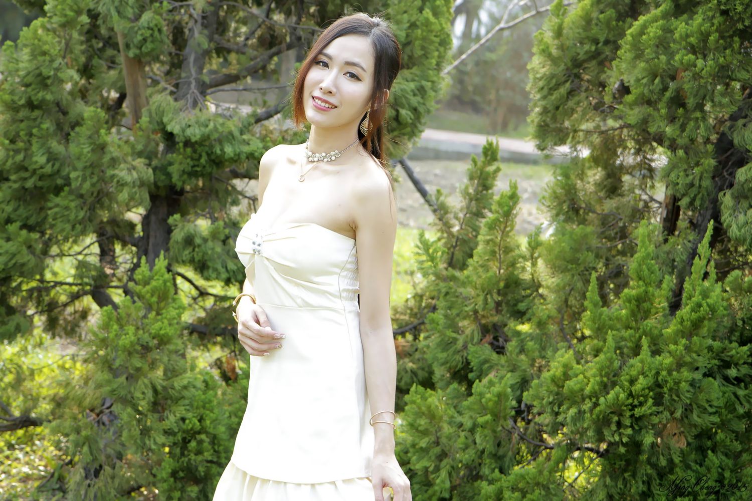 《曾妍希 户外写真》第58张,模特曾妍希,户外主题,全套100张