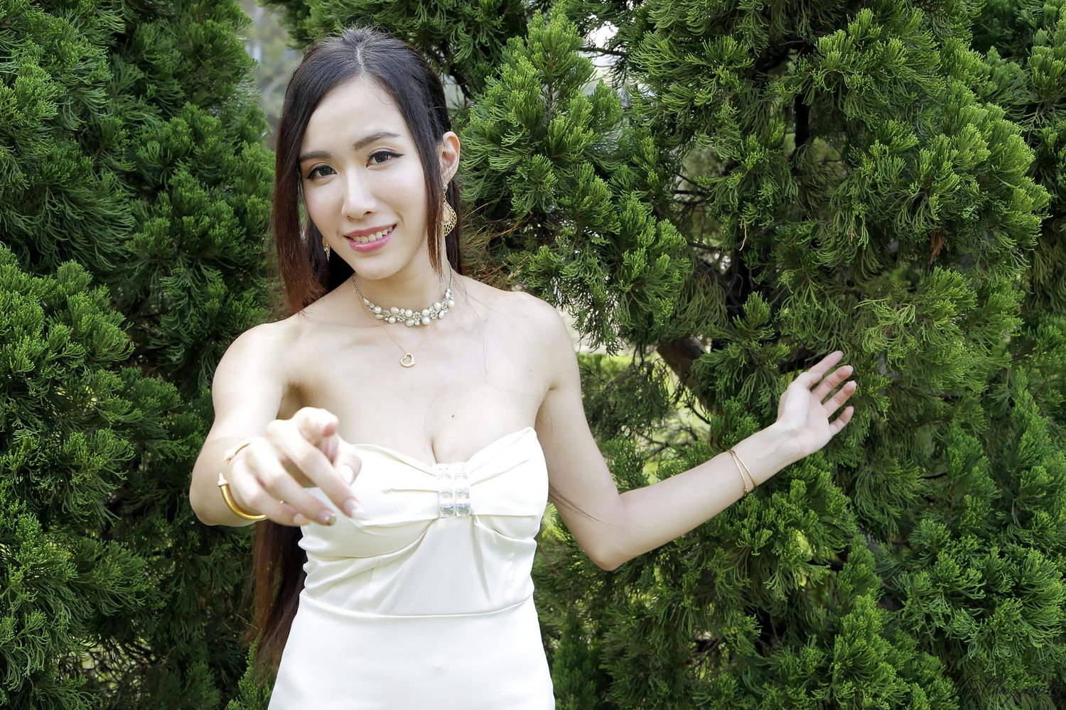 《曾妍希 户外写真》第68张,模特曾妍希,户外主题,全套100张