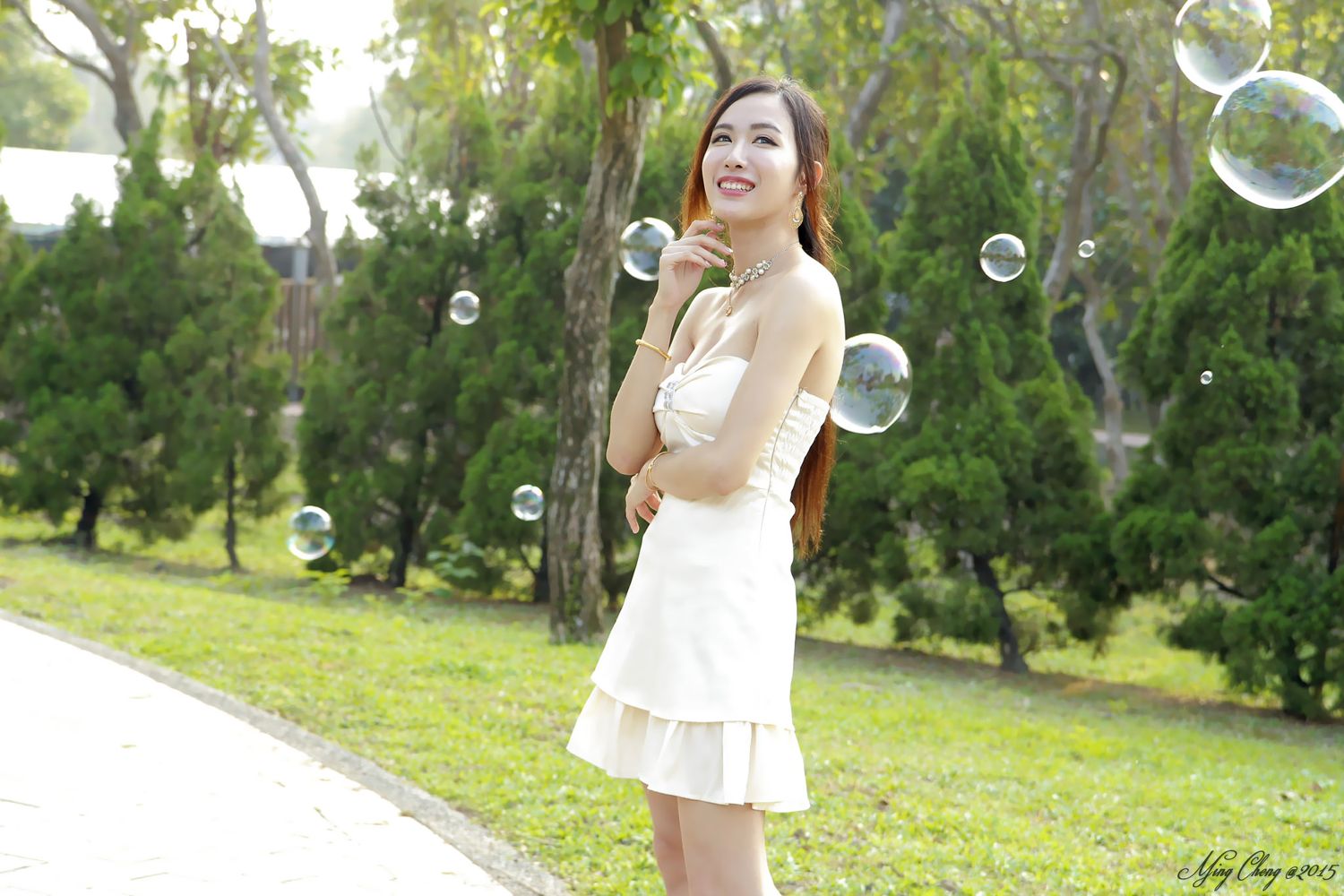 《曾妍希 户外写真》第72张,模特曾妍希,户外主题,全套100张