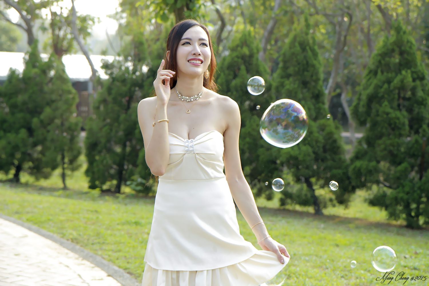 《曾妍希 户外写真》第82张,模特曾妍希,户外主题,全套100张