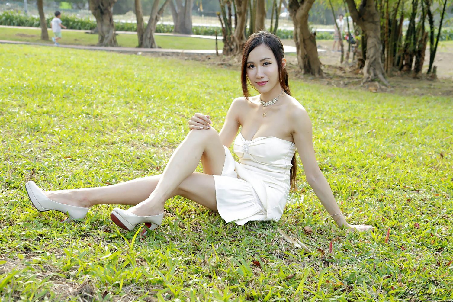 《曾妍希 户外写真》第88张,模特曾妍希,户外主题,全套100张