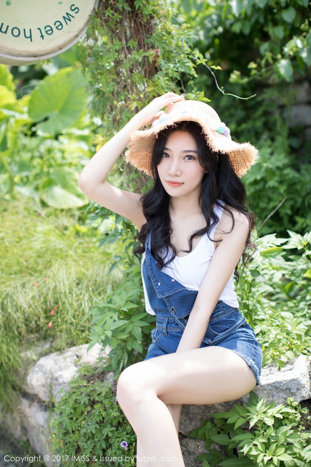 《容容容Alice(Alice) 气质写真》第2张，模特容容容Alice(Alice)，气质主题，全套46张